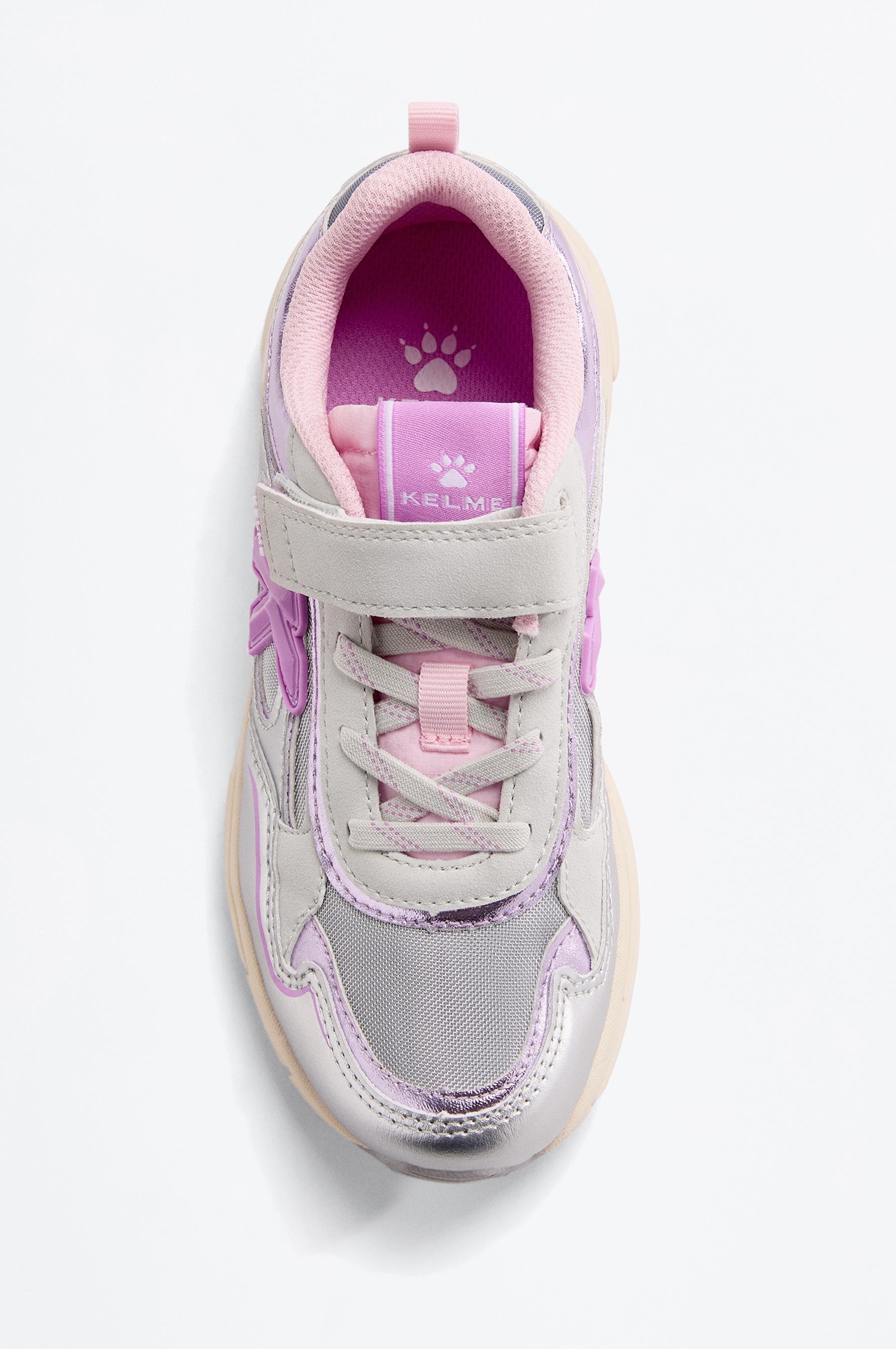 Kelme multi-piece sports shoe — SILVER