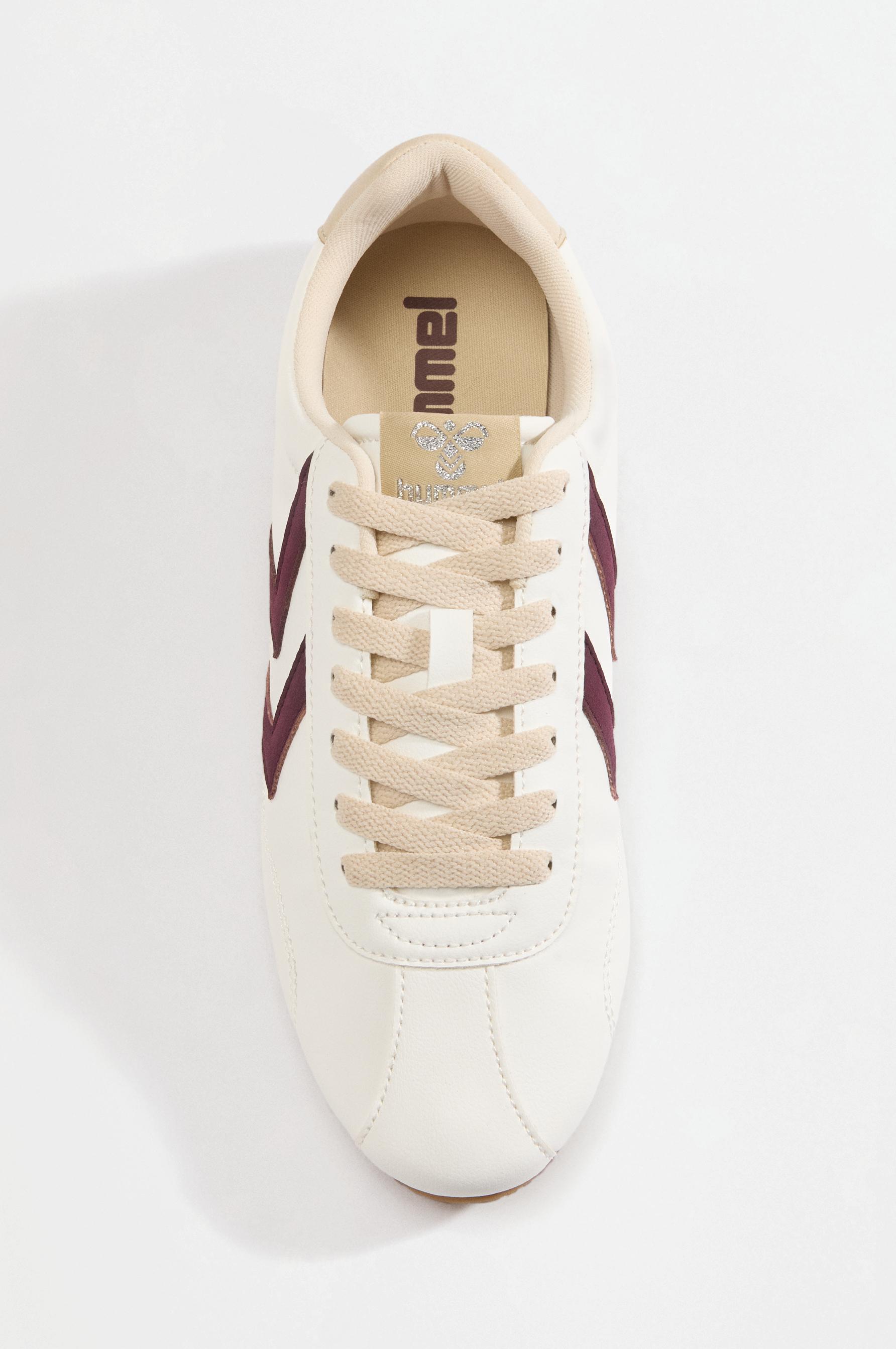 Hummel thin-sole sneakers — WHITE