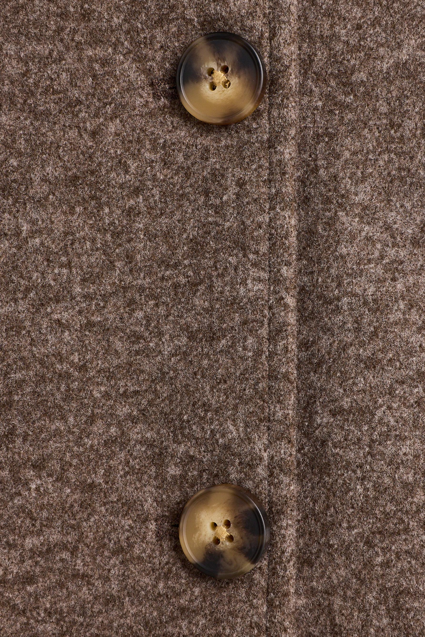 Short funnel neck jacket — BROWN