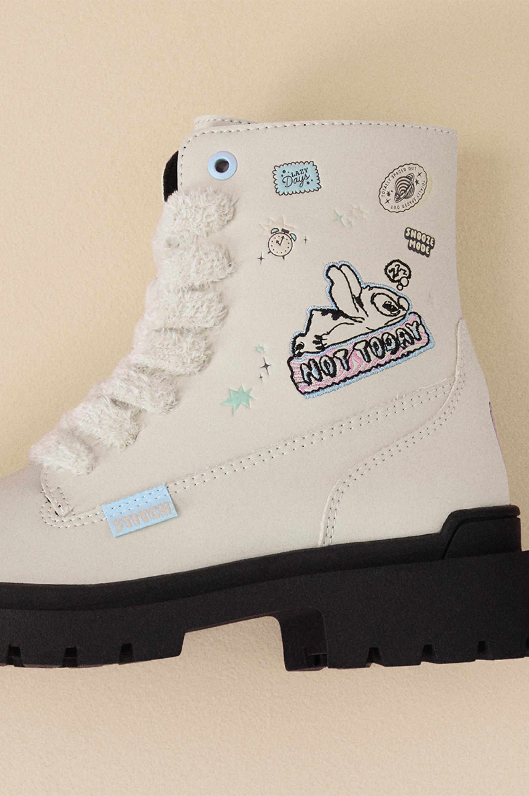 Lilo & Stitch ©Disney lace-up boots — BEIGE