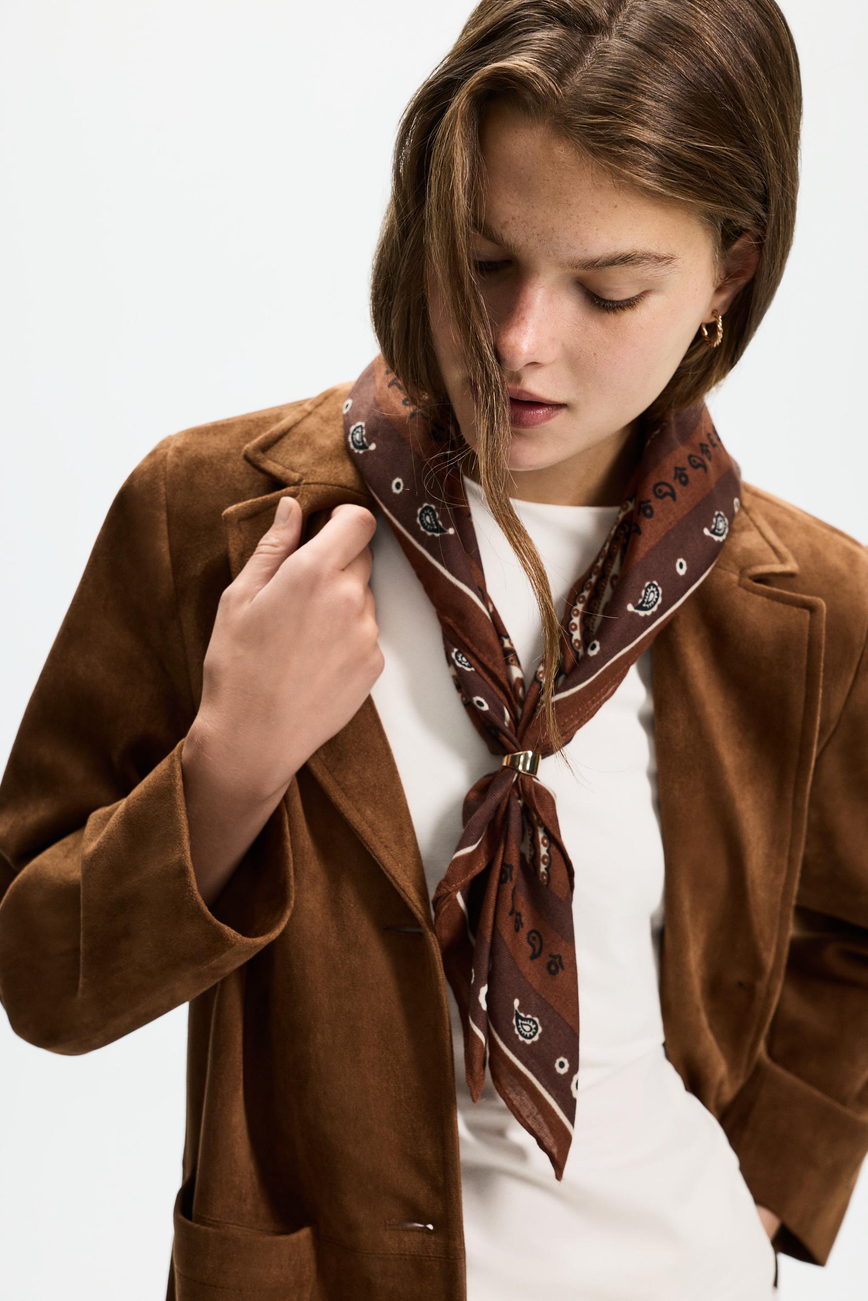 Paisley print scarf — BROWN