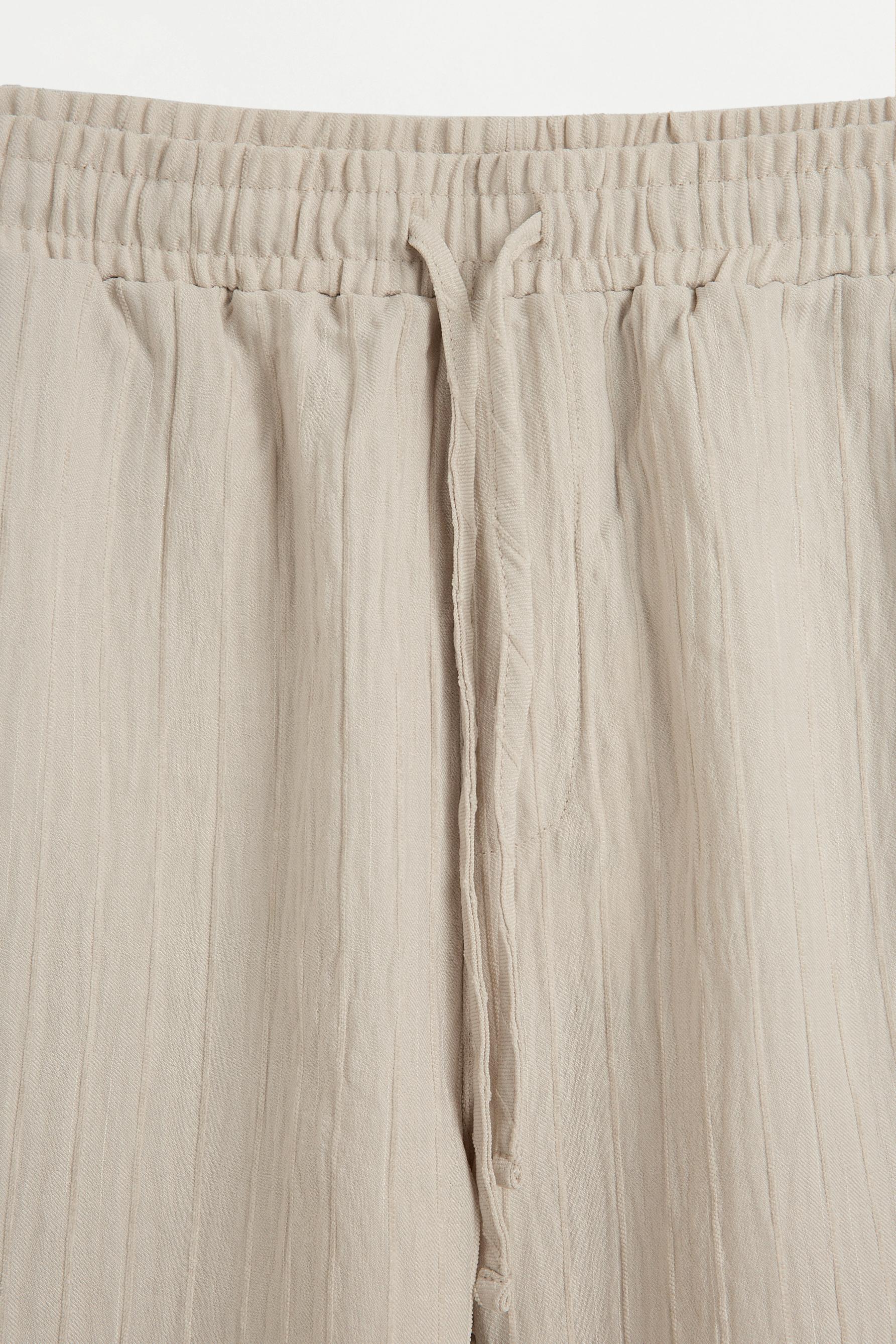 Fluid jogger Bermuda shorts — OFF WHITE
