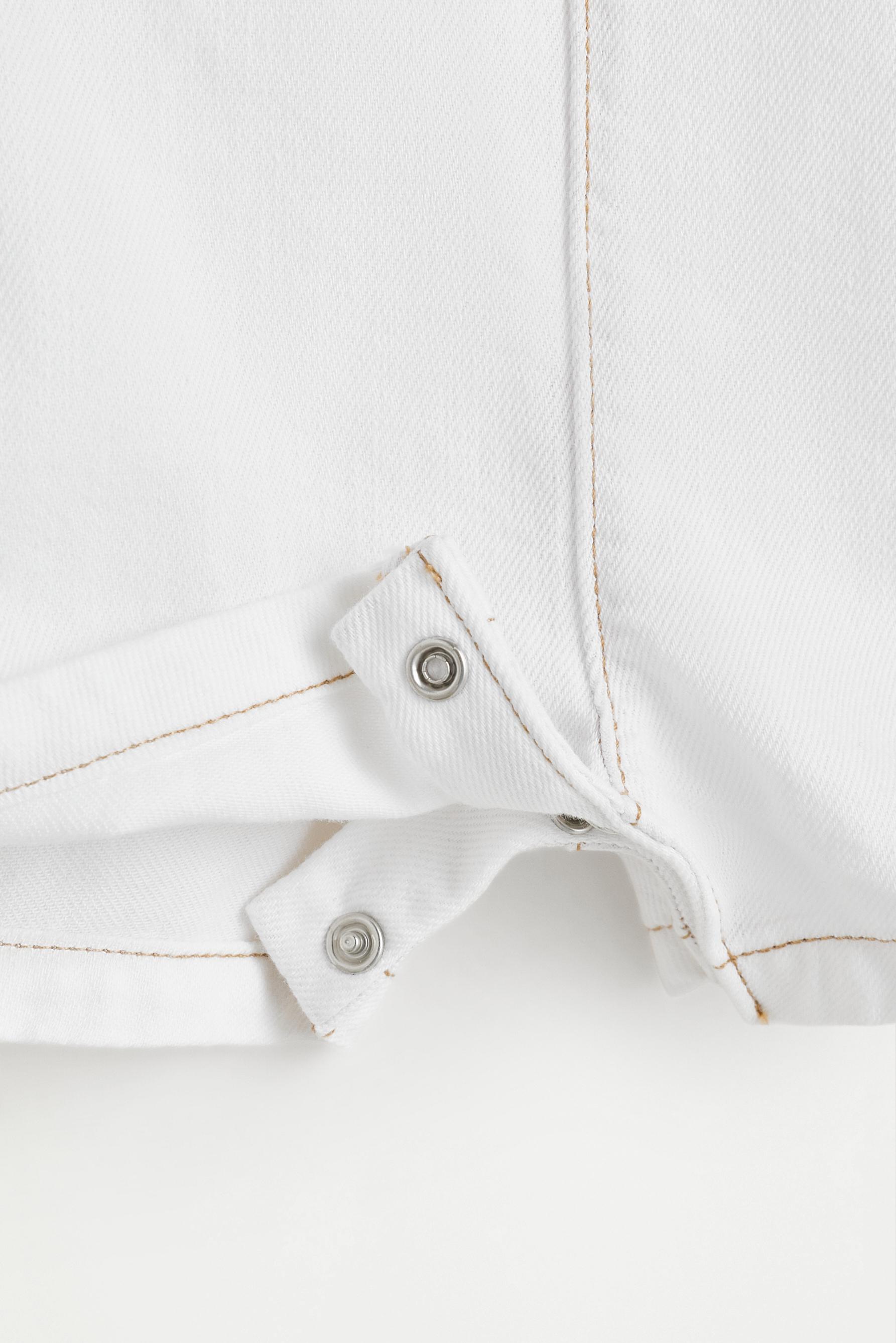 Short denim dungarees — WHITE