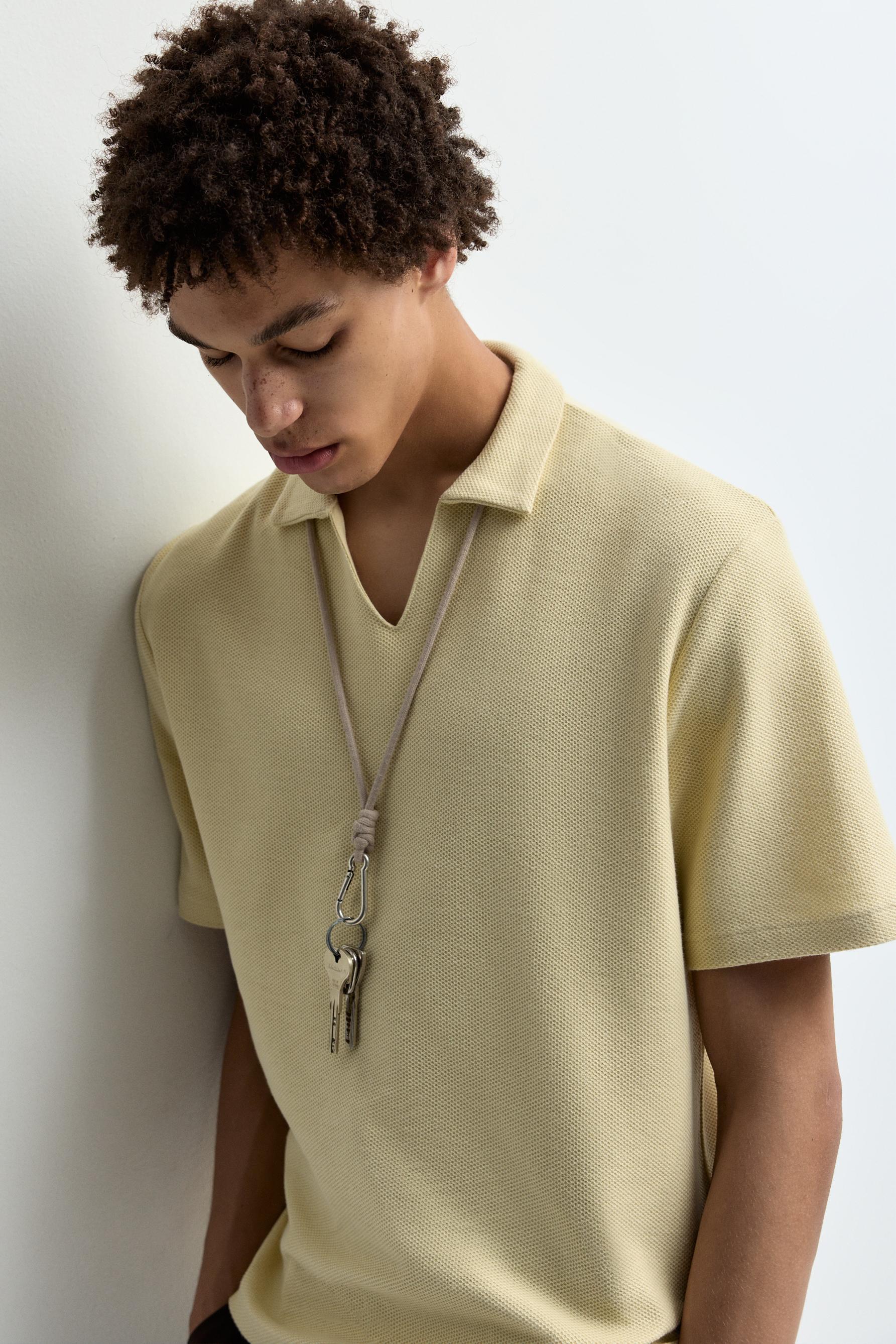 Textured V-neck polo shirt — PALE YELLOW