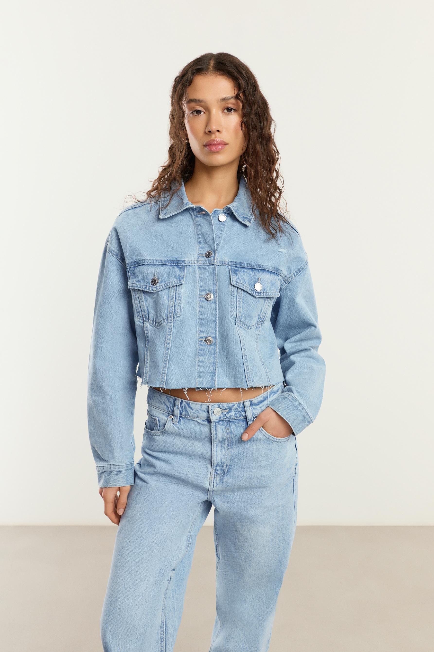 Cazadora denim cropped