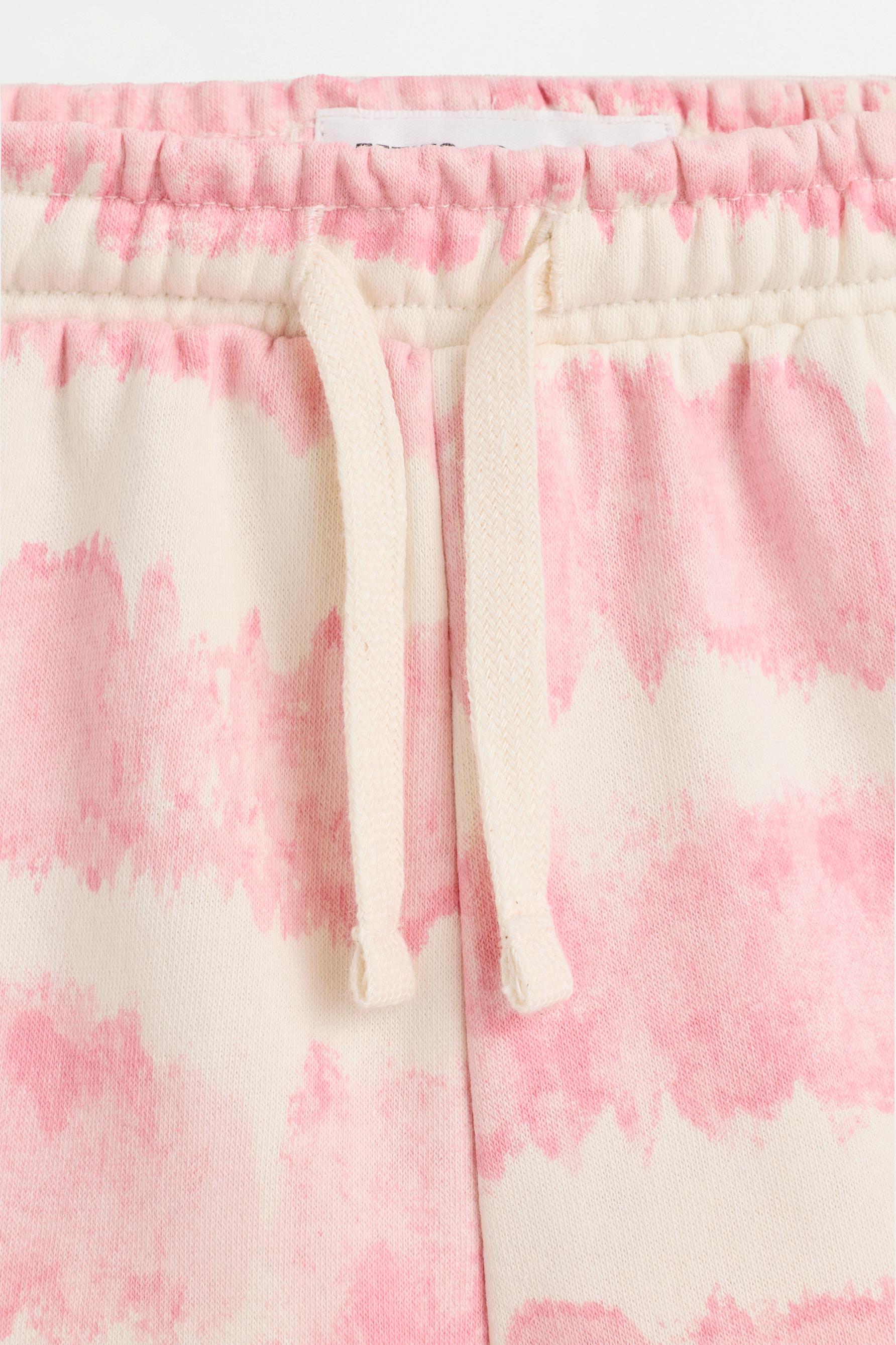 Patch shorts — ECRU