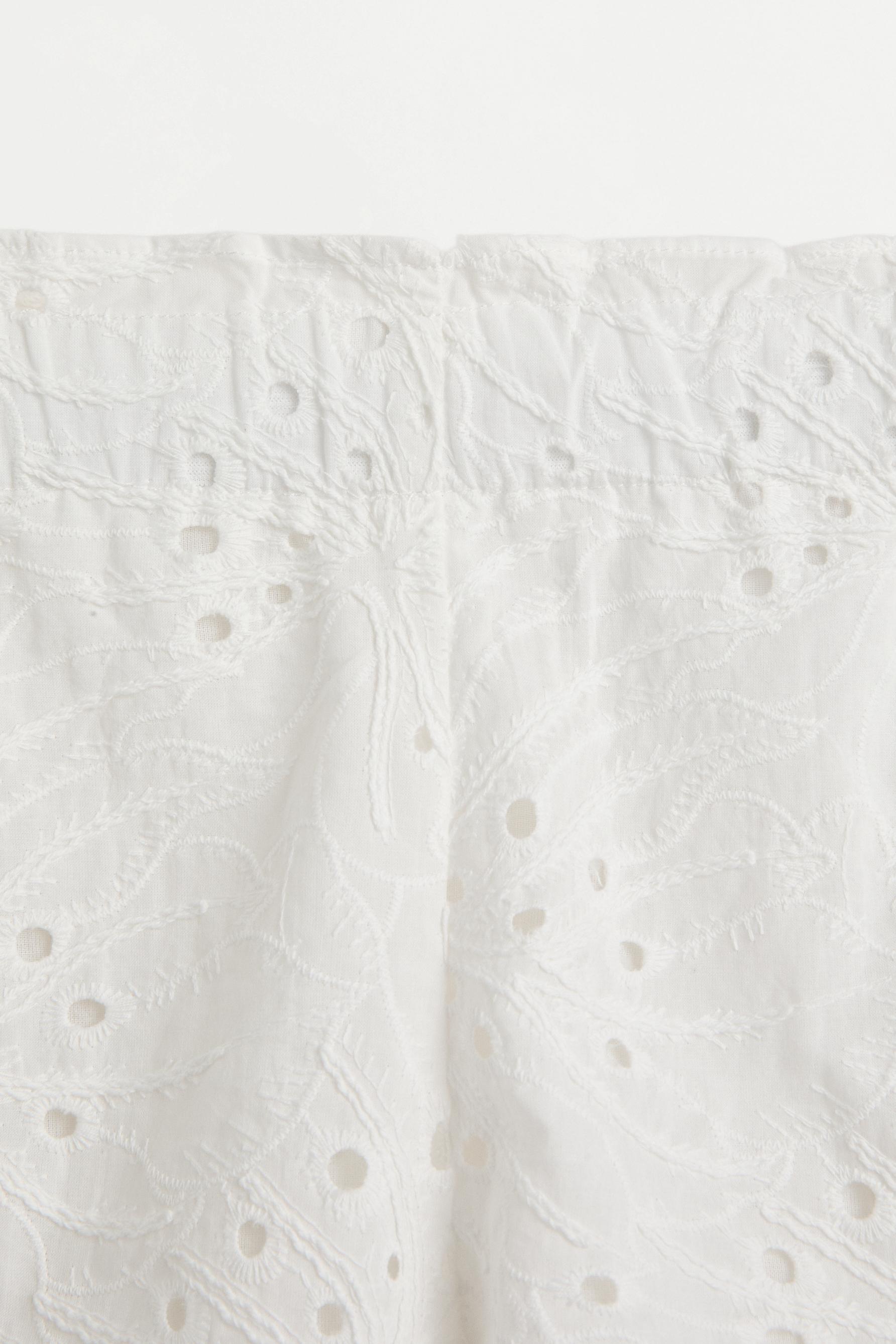Swiss embroidery shorts — WHITE