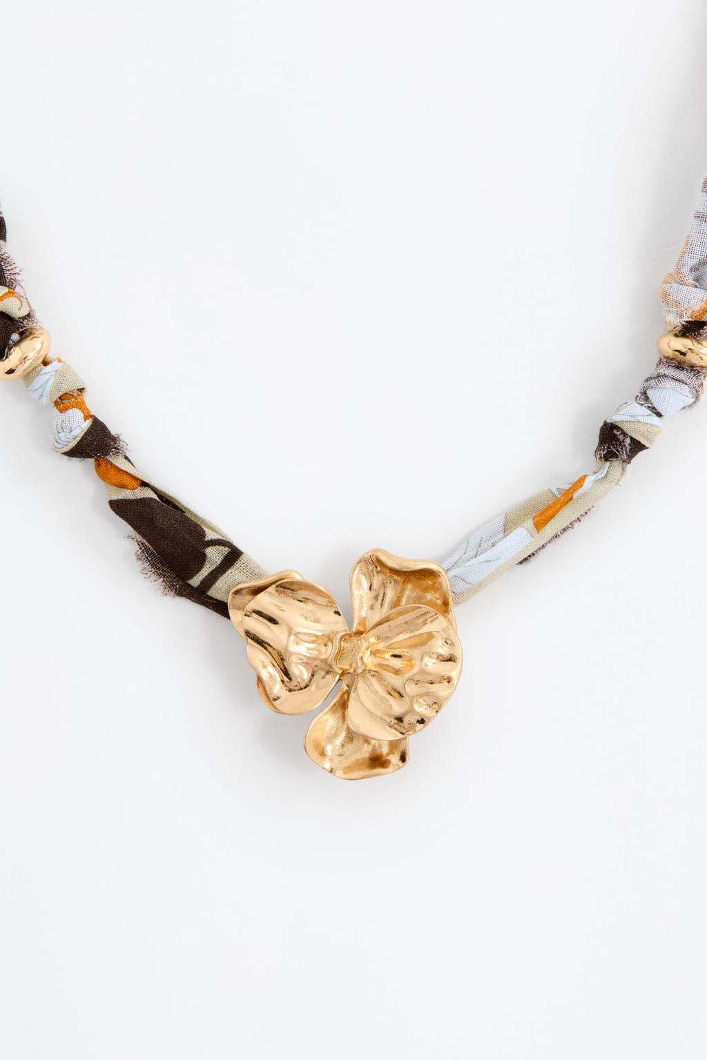 Fabric necklace