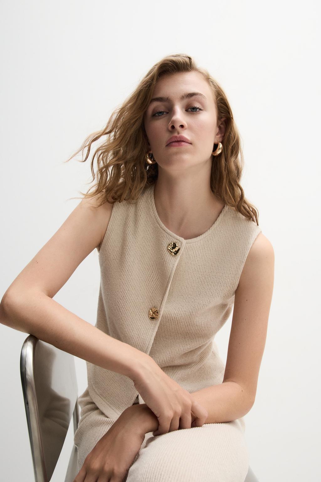 Waistcoat with metal buttons