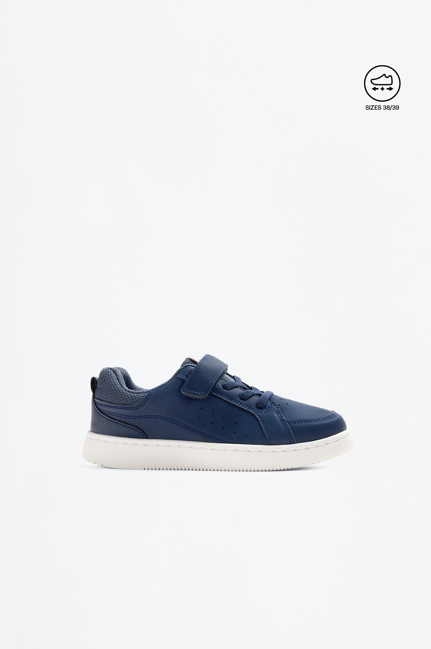 Zapatilla deportiva retro