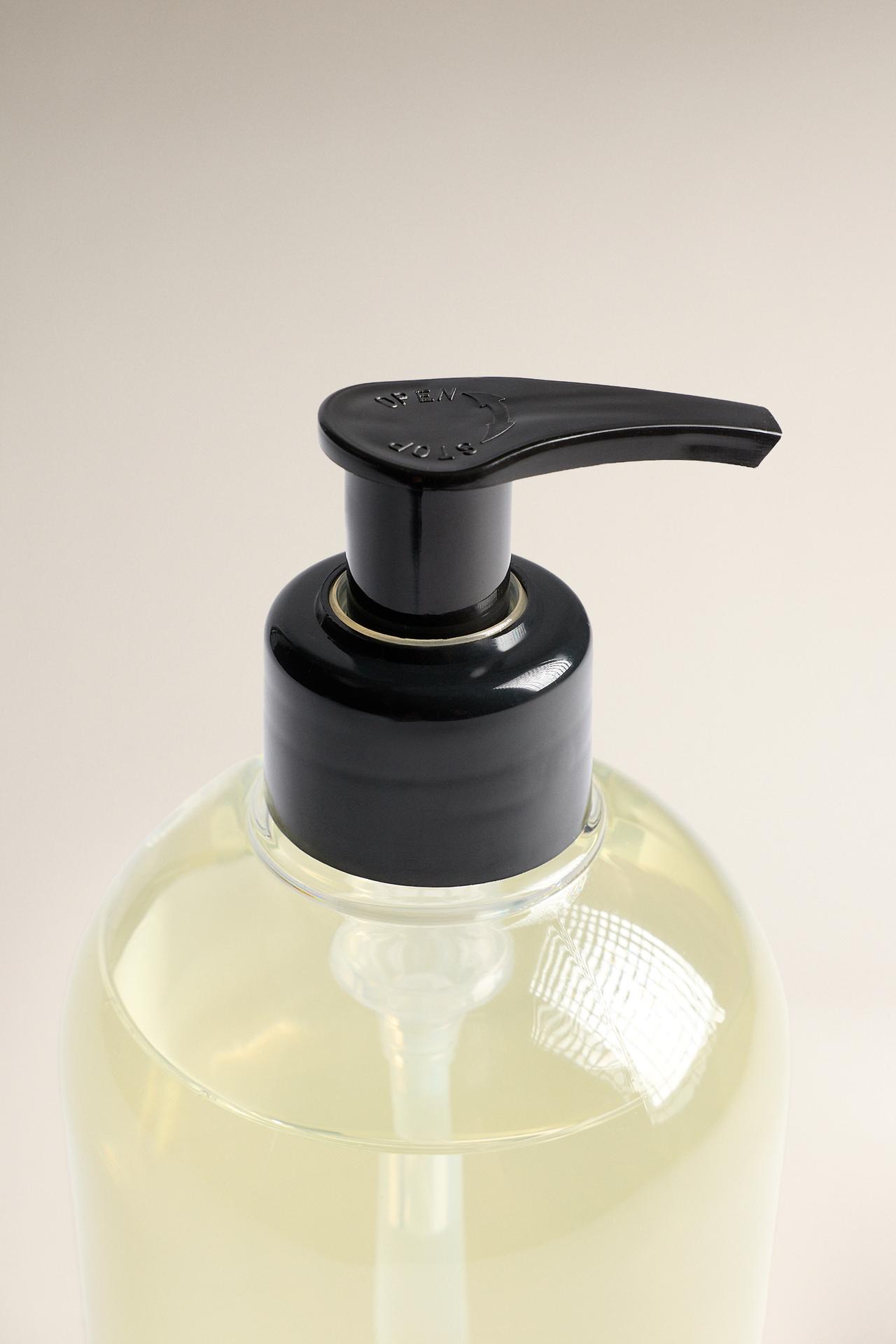 Le Calme Jour des Fleurs liquid hand soap 500 ml — TRANSPARENT