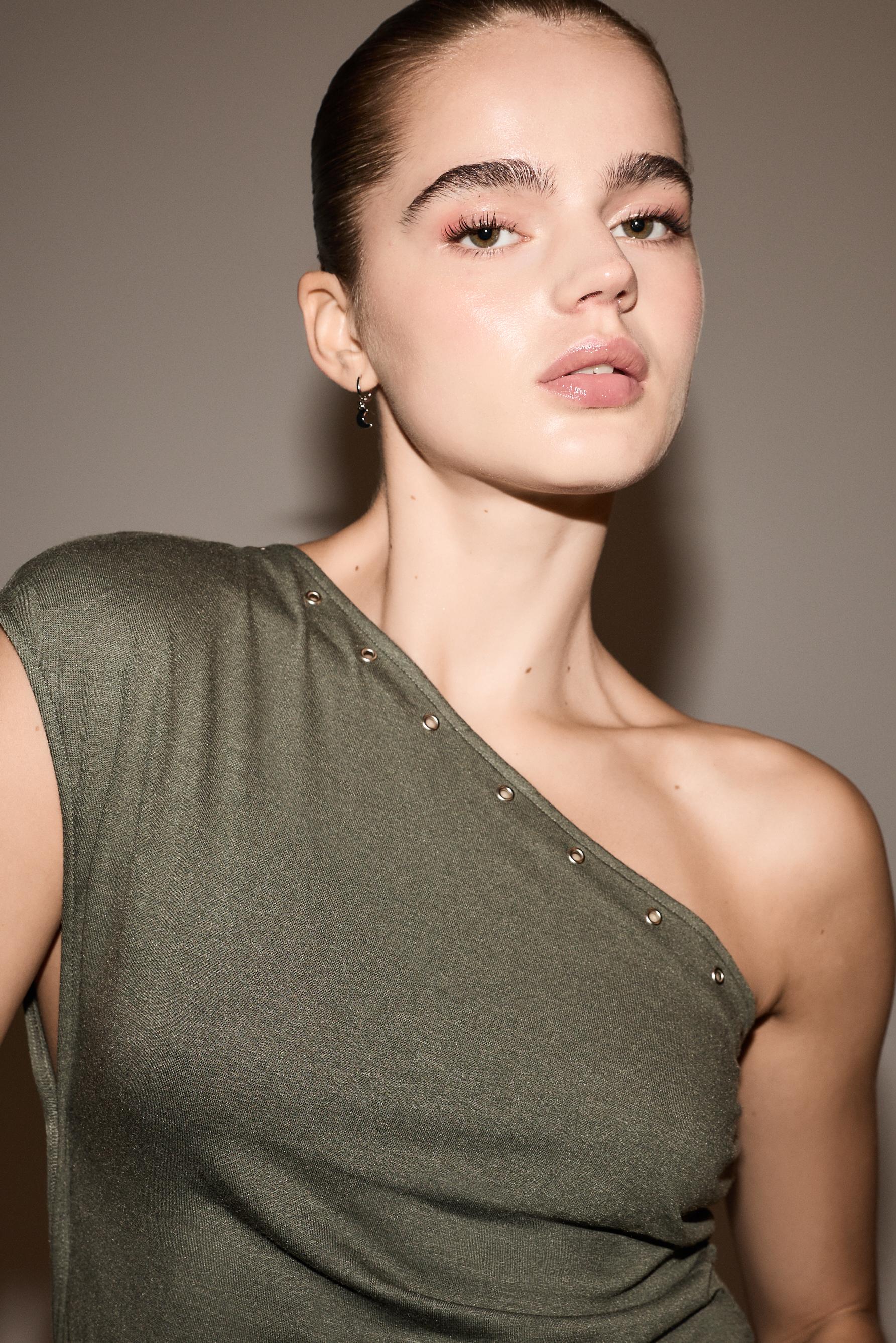 Asymmetric grommet top — KHAKI