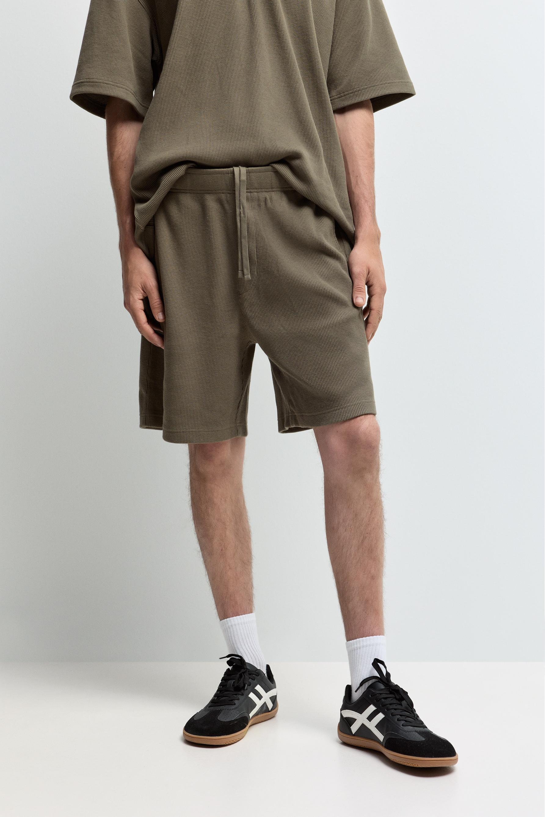Waffle-knit textured Bermuda shorts — MEDIUM KHAKI