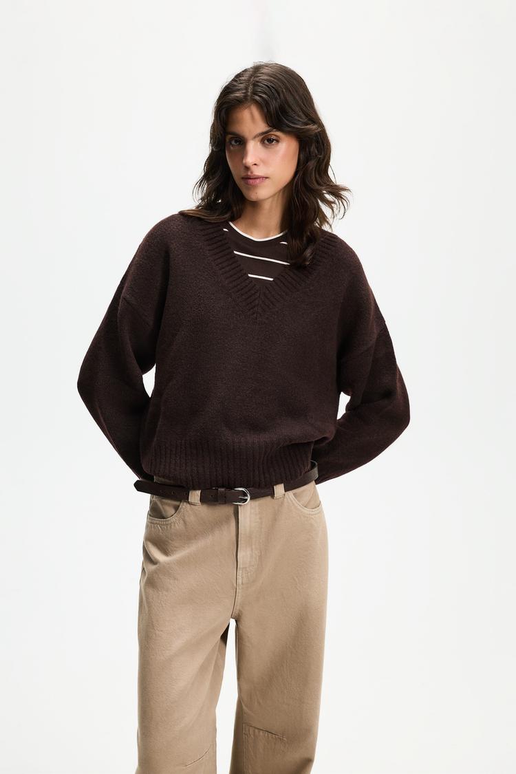 V-neck sweater — DARK BROWN