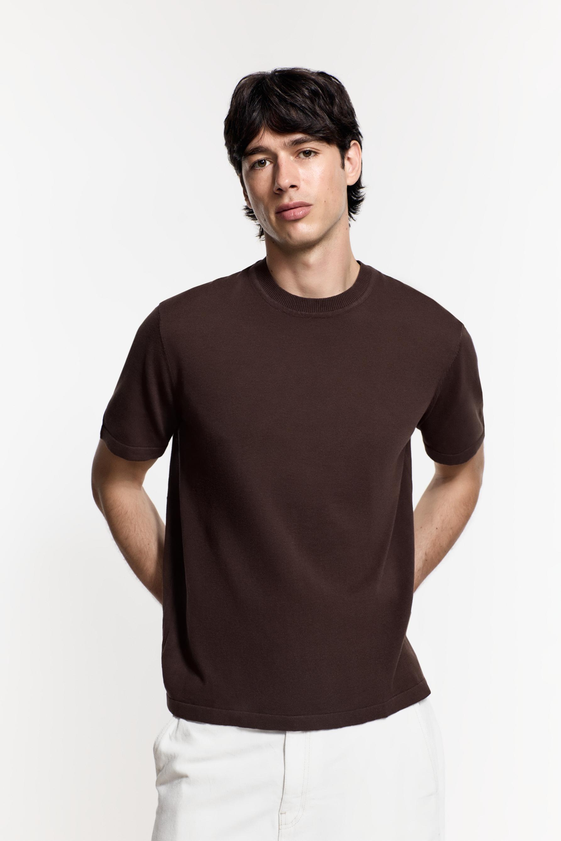 Basic knit T-shirt — CHOCOLATE