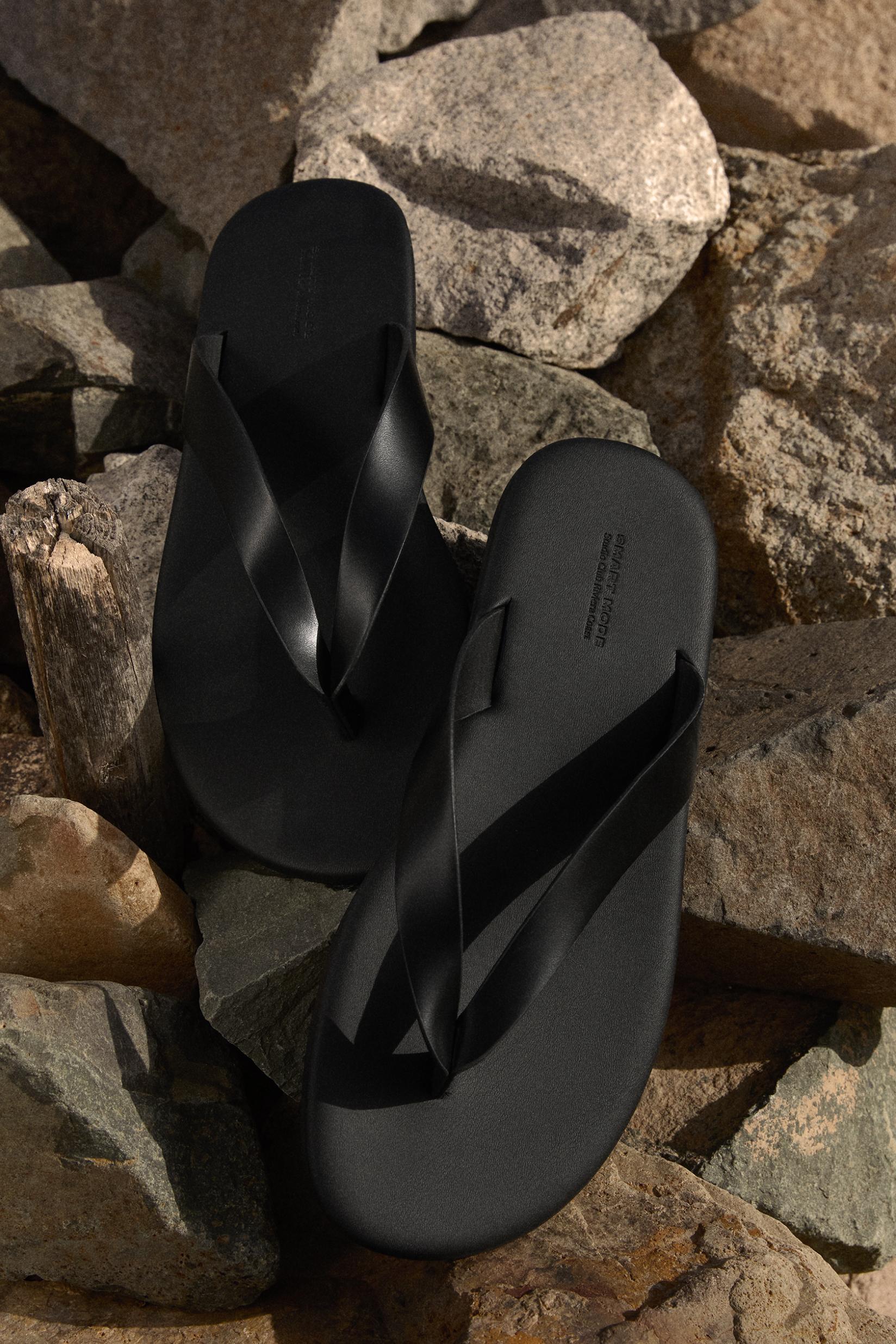Strap sandals — BLACK