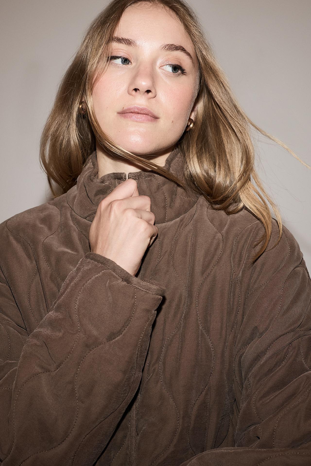 Quilted jacket — PALE BROWN