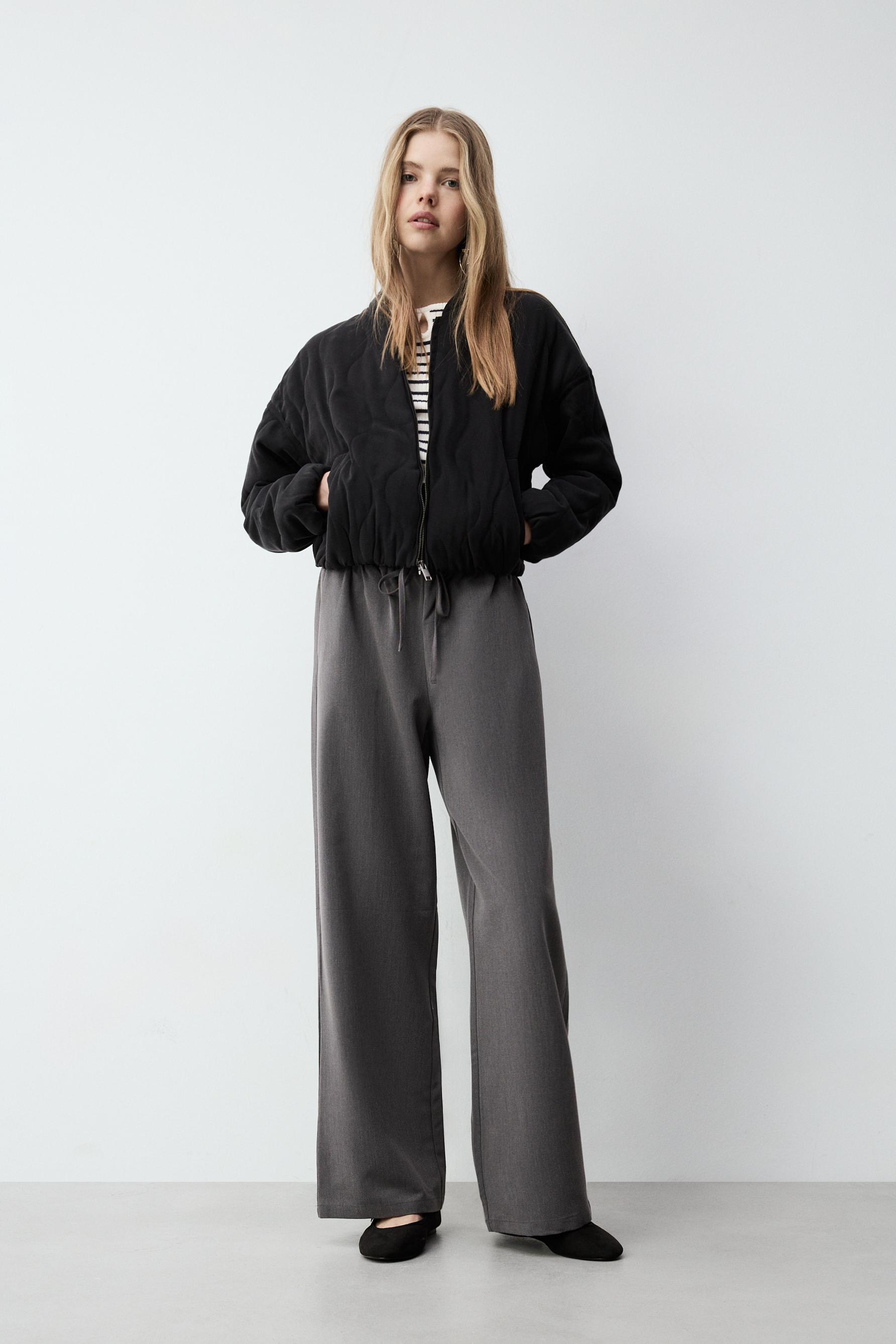 Pantalón jogger pinzas