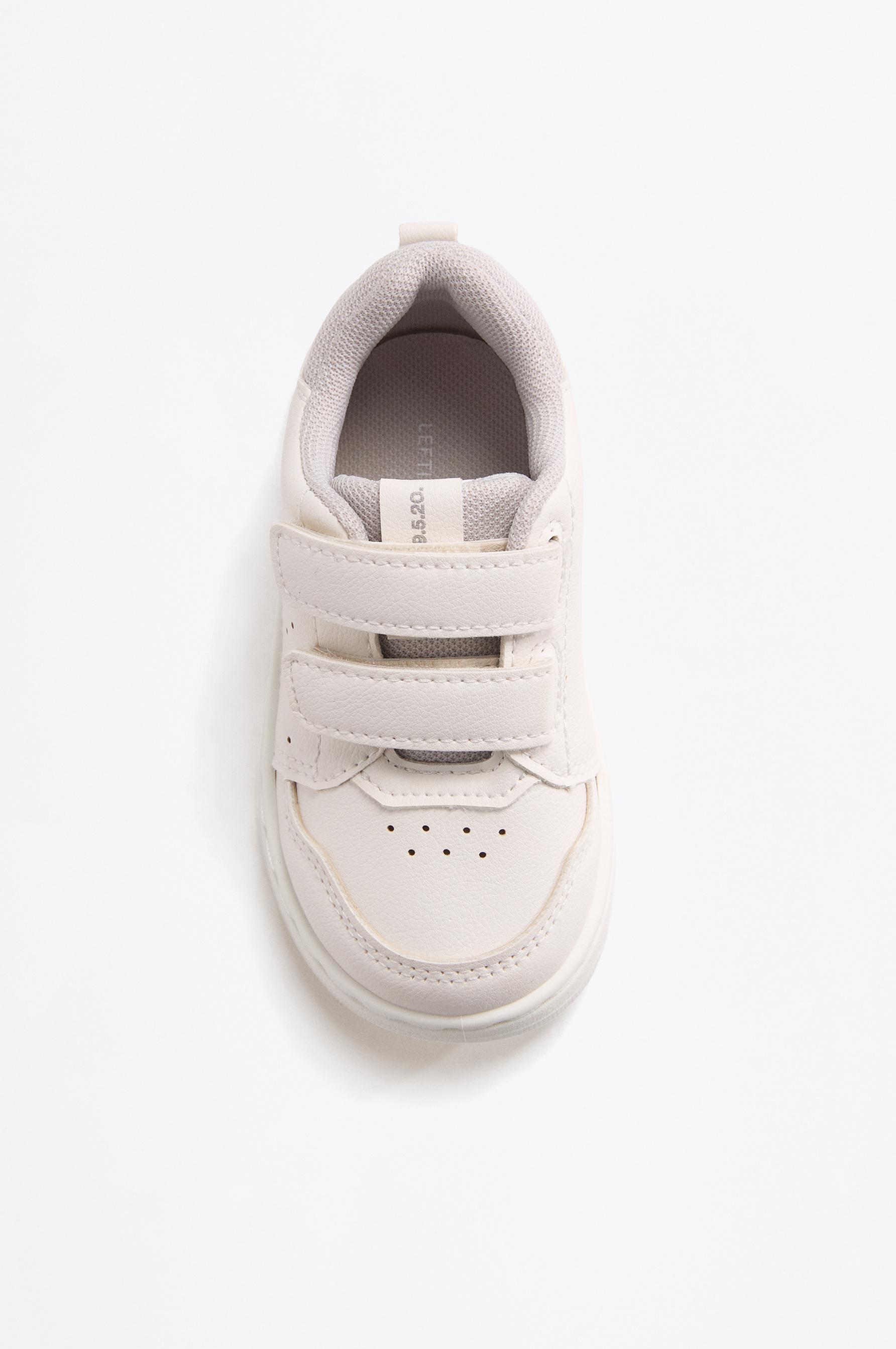 Minimalist athletic shoe — WHITE
