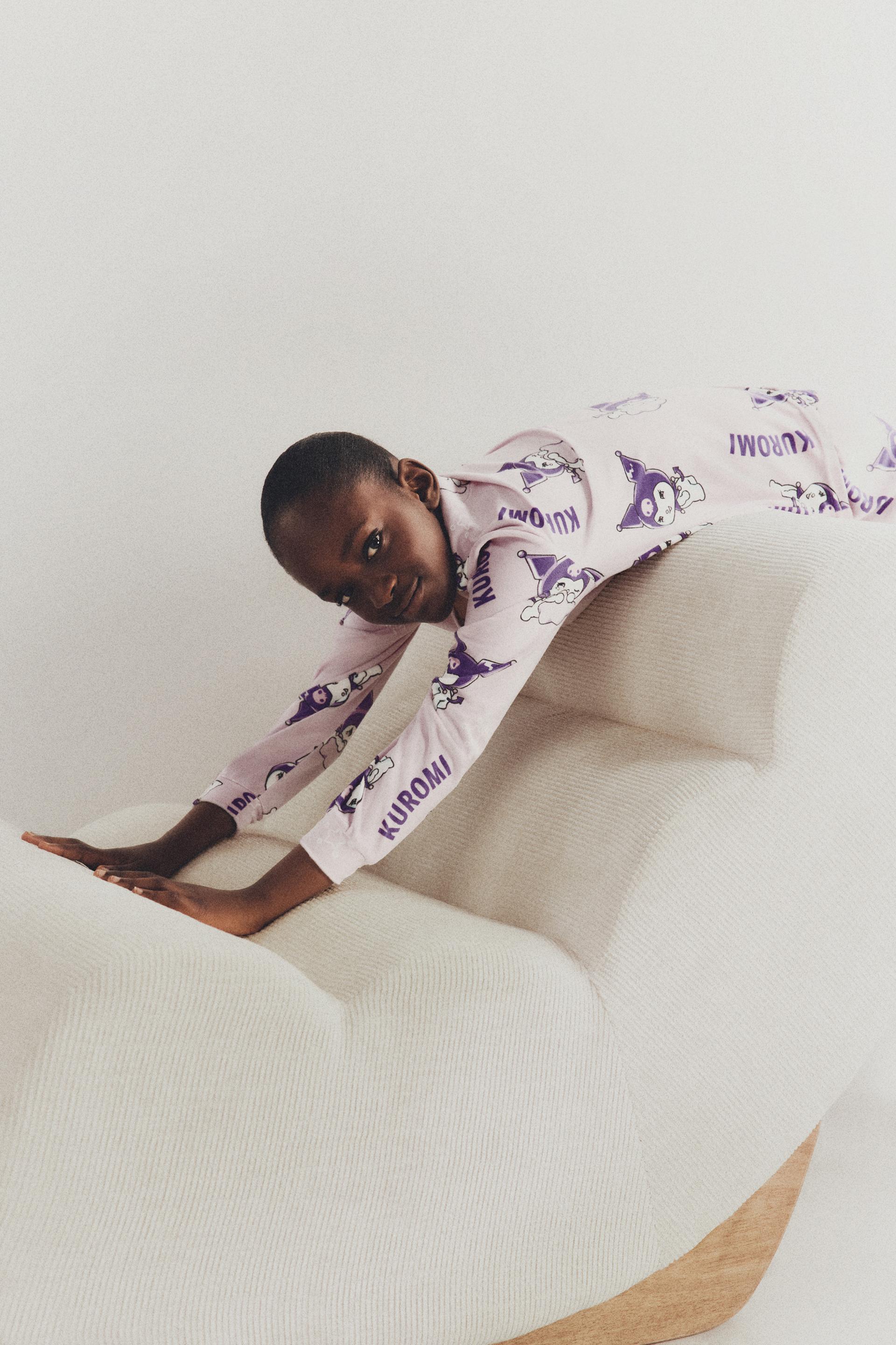 Pijama Kuromi ©SANRIO aterciopelado