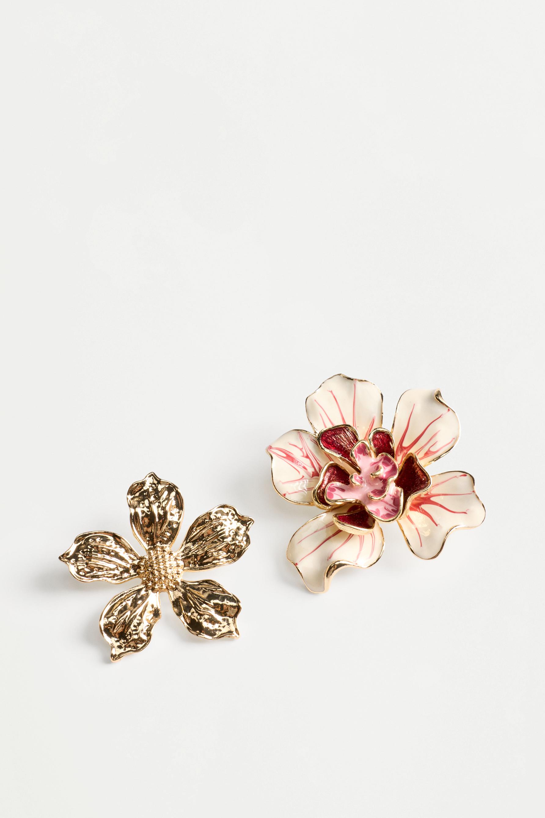 Floral Brooches (2-Pack) — ECRU/WHITE