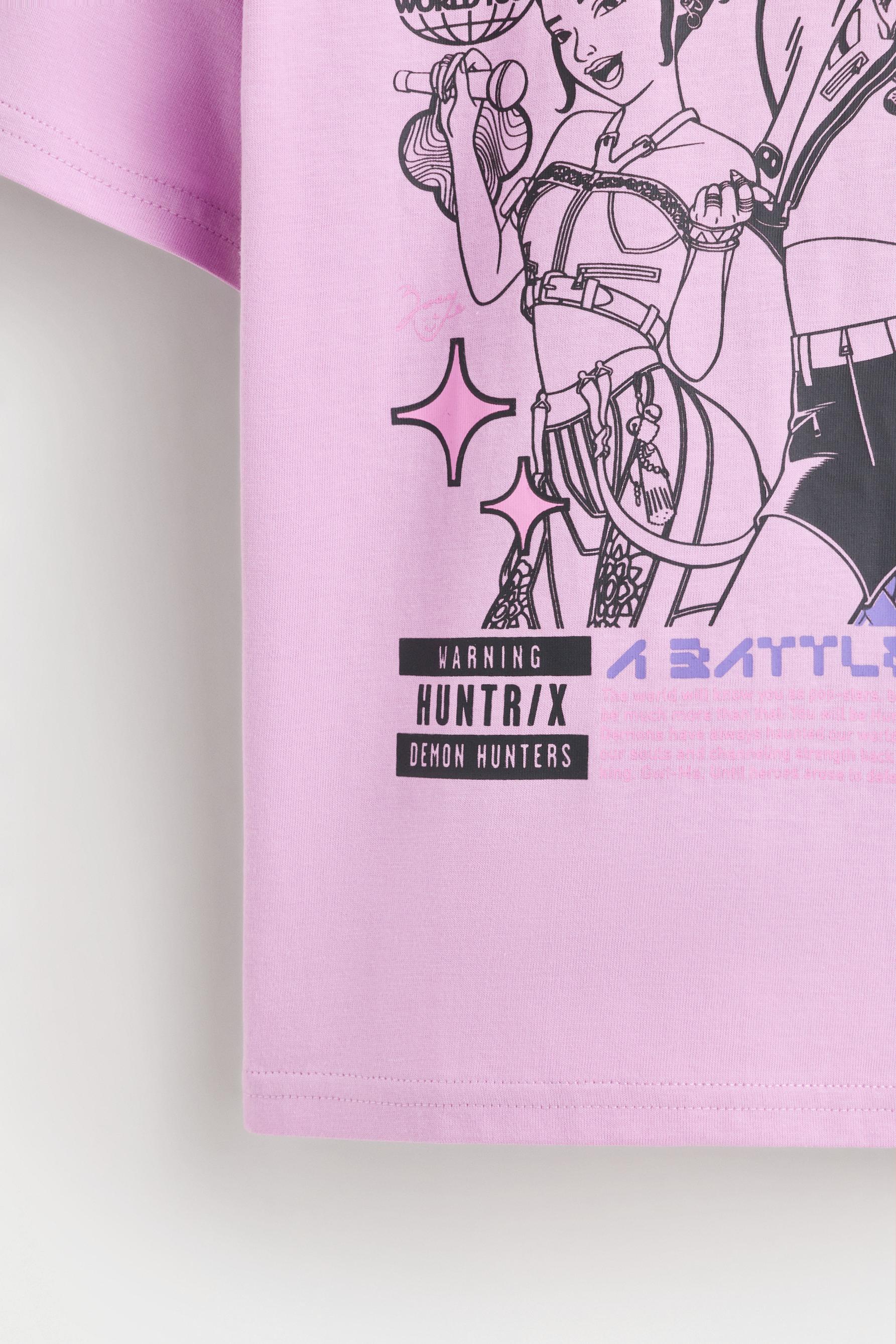 Huntrix K-Pop Demon Hunters ™/© Netflix T-shirt — PALE LILAC