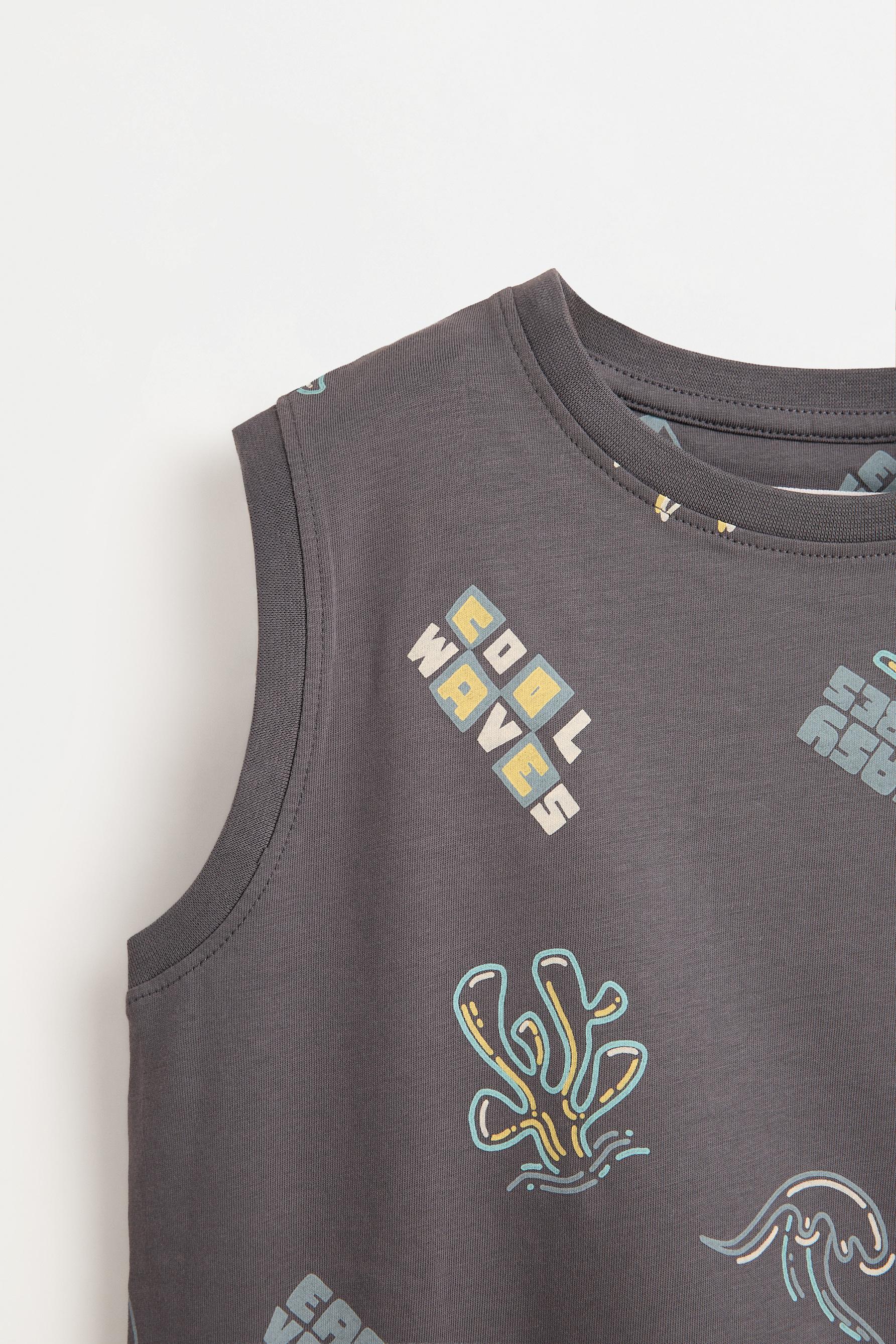 Pack of 2 assorted sleeveless T-shirts — CEMENT