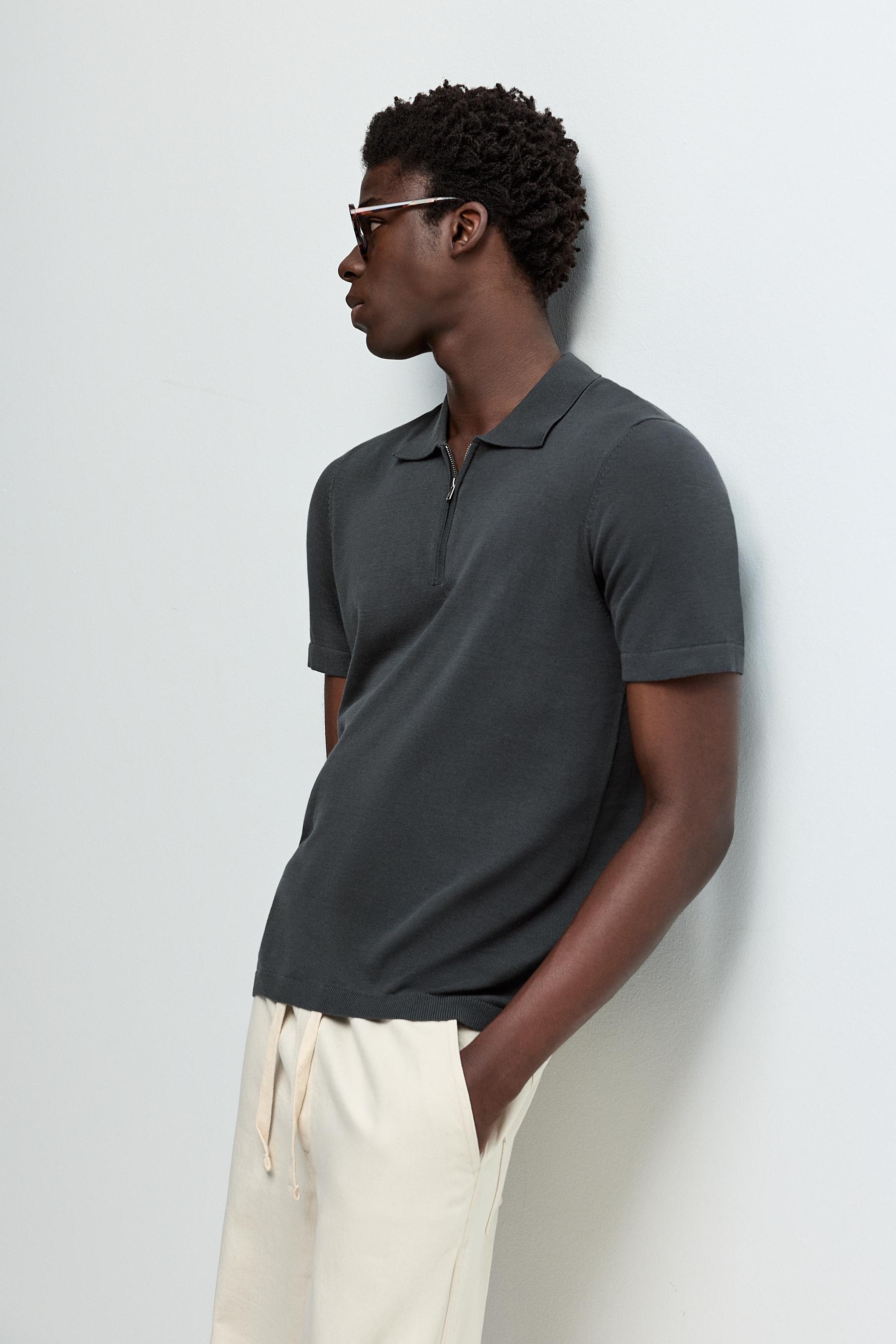 Zip-up knit polo — DARK GREY