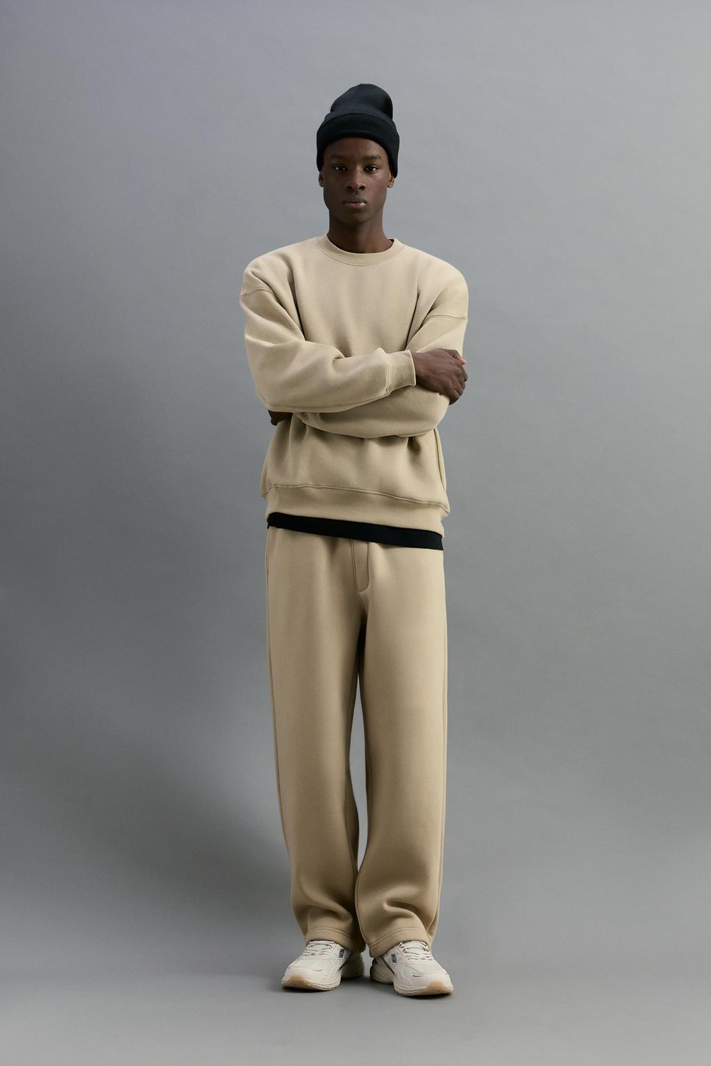 Baggy tracksuit bottoms