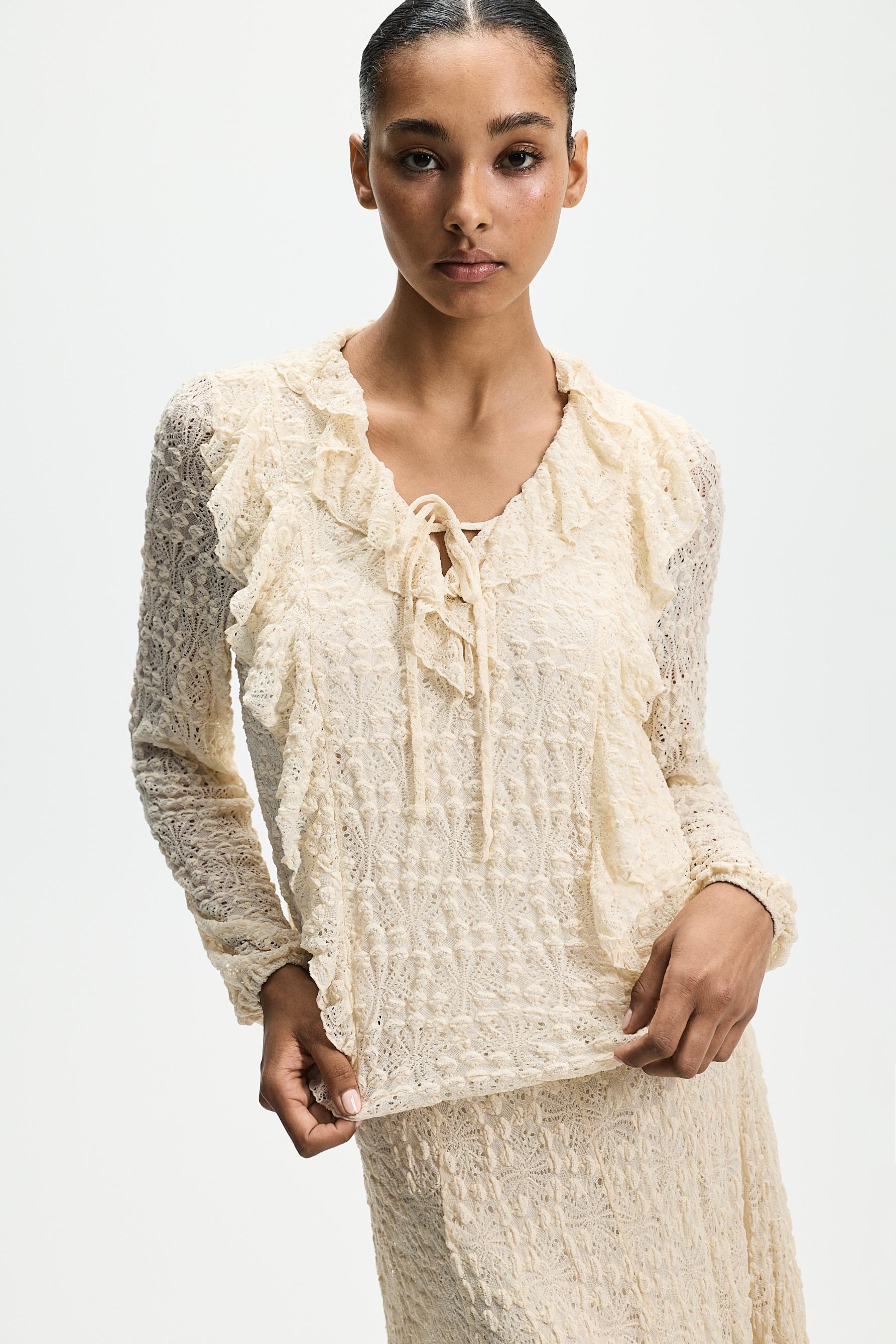 Ruffle lace top — ECRU
