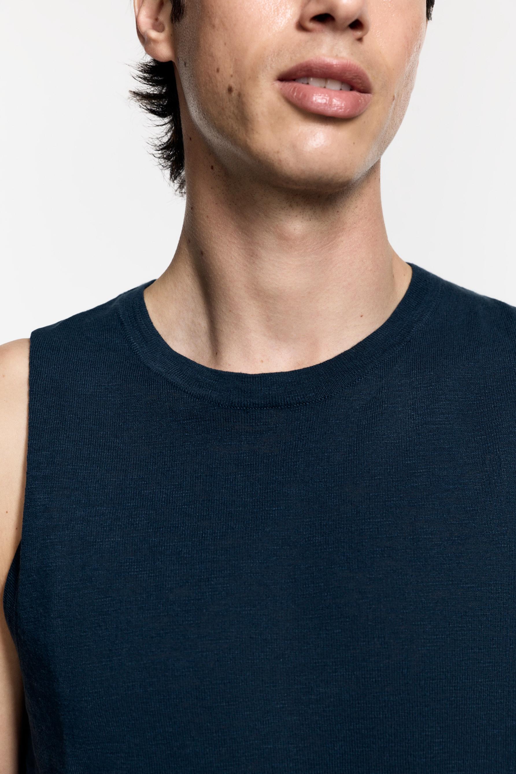 Knit tank top — NAVY