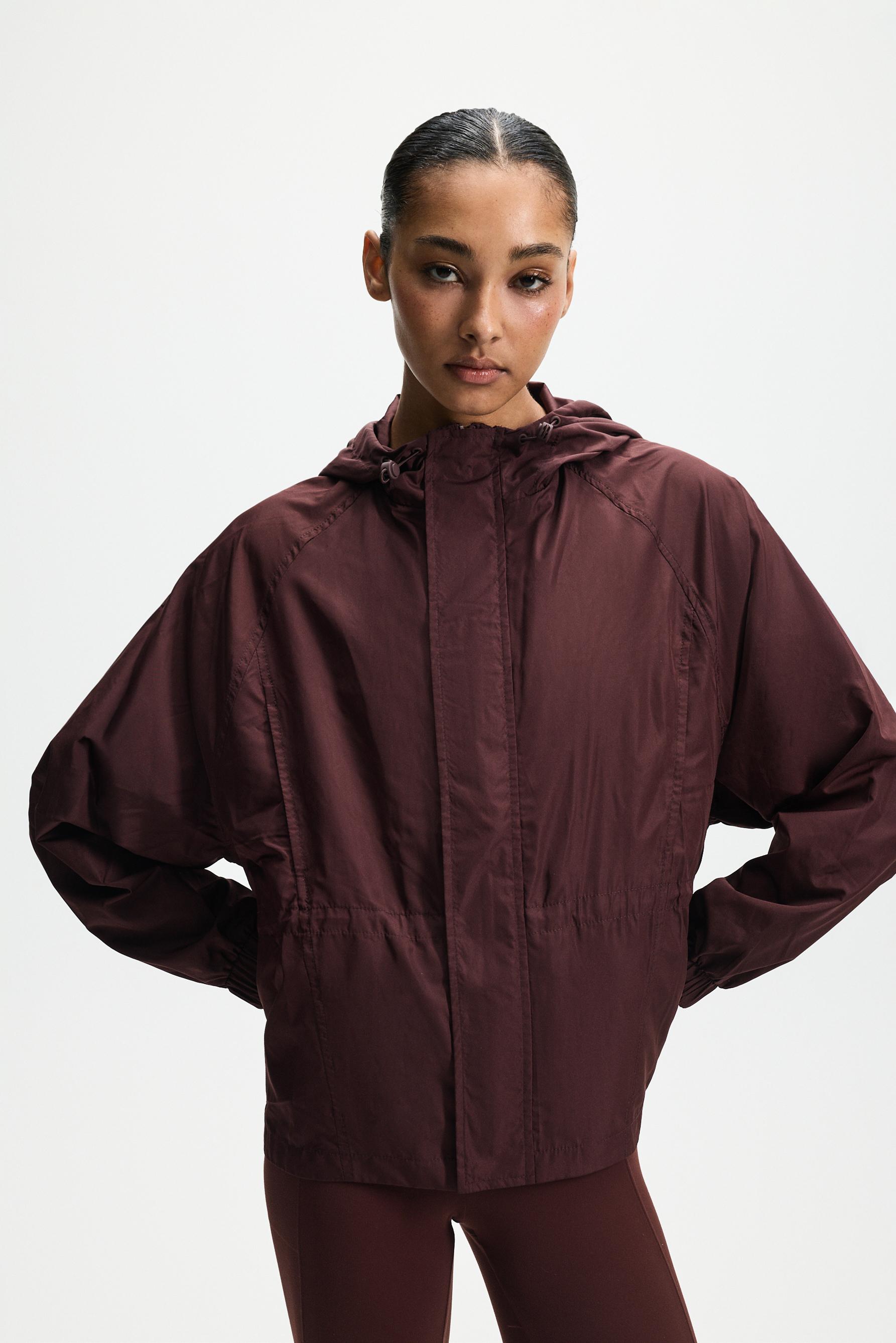 Gathered sports windbreaker — WINE