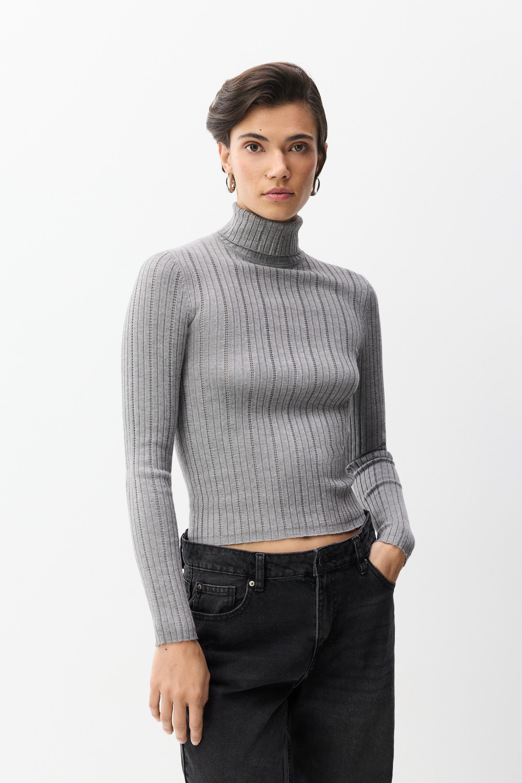 Jersey canalé cuello vuelto