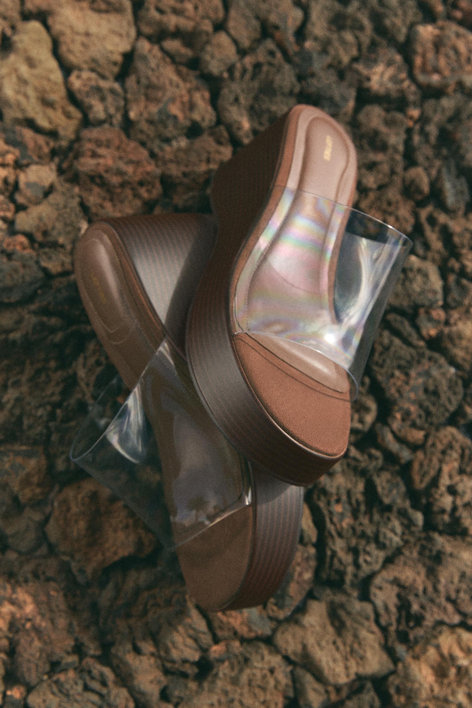 Wood vinyl wedge — TRANSPARENT