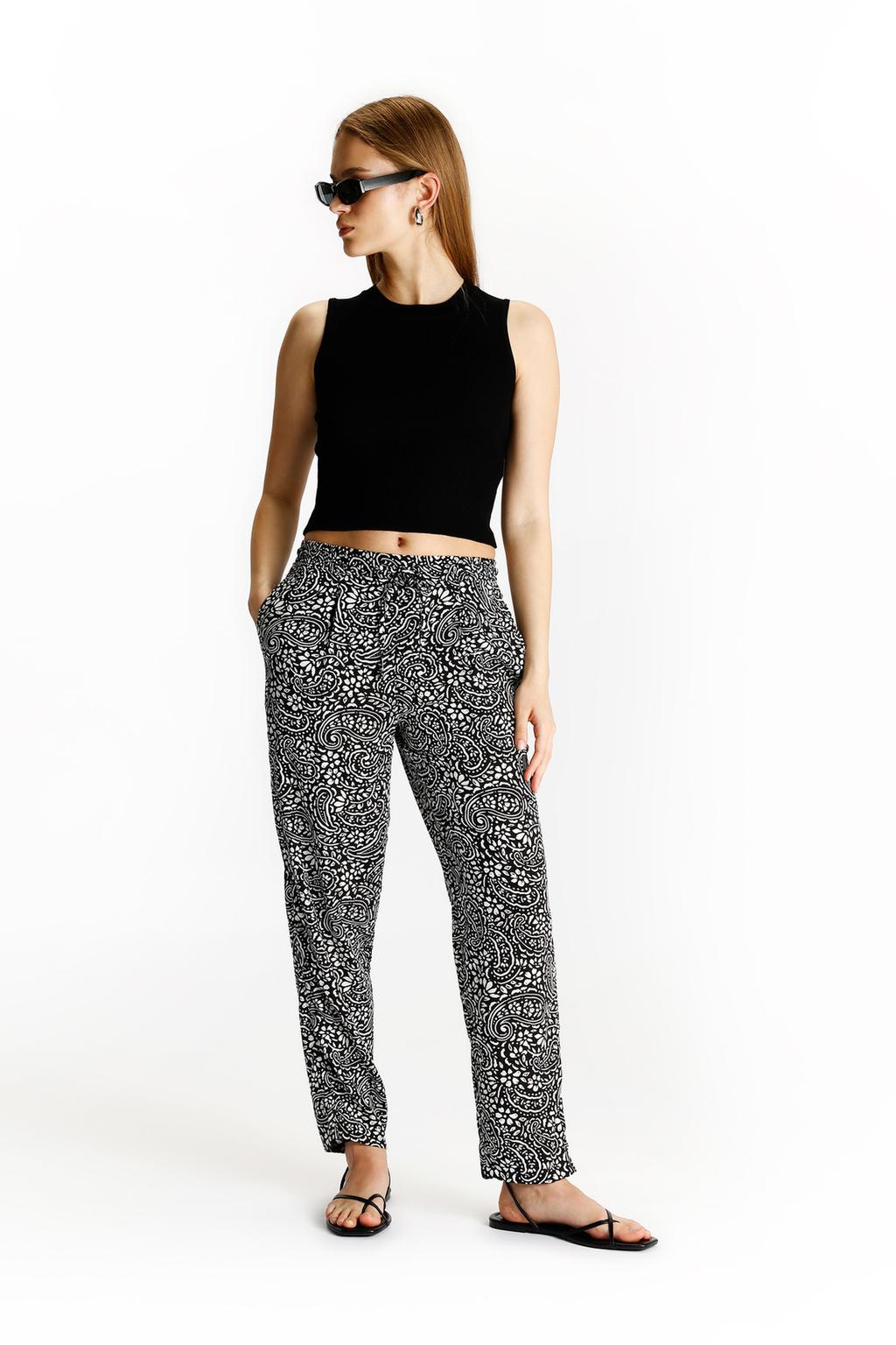 Flowing trousers