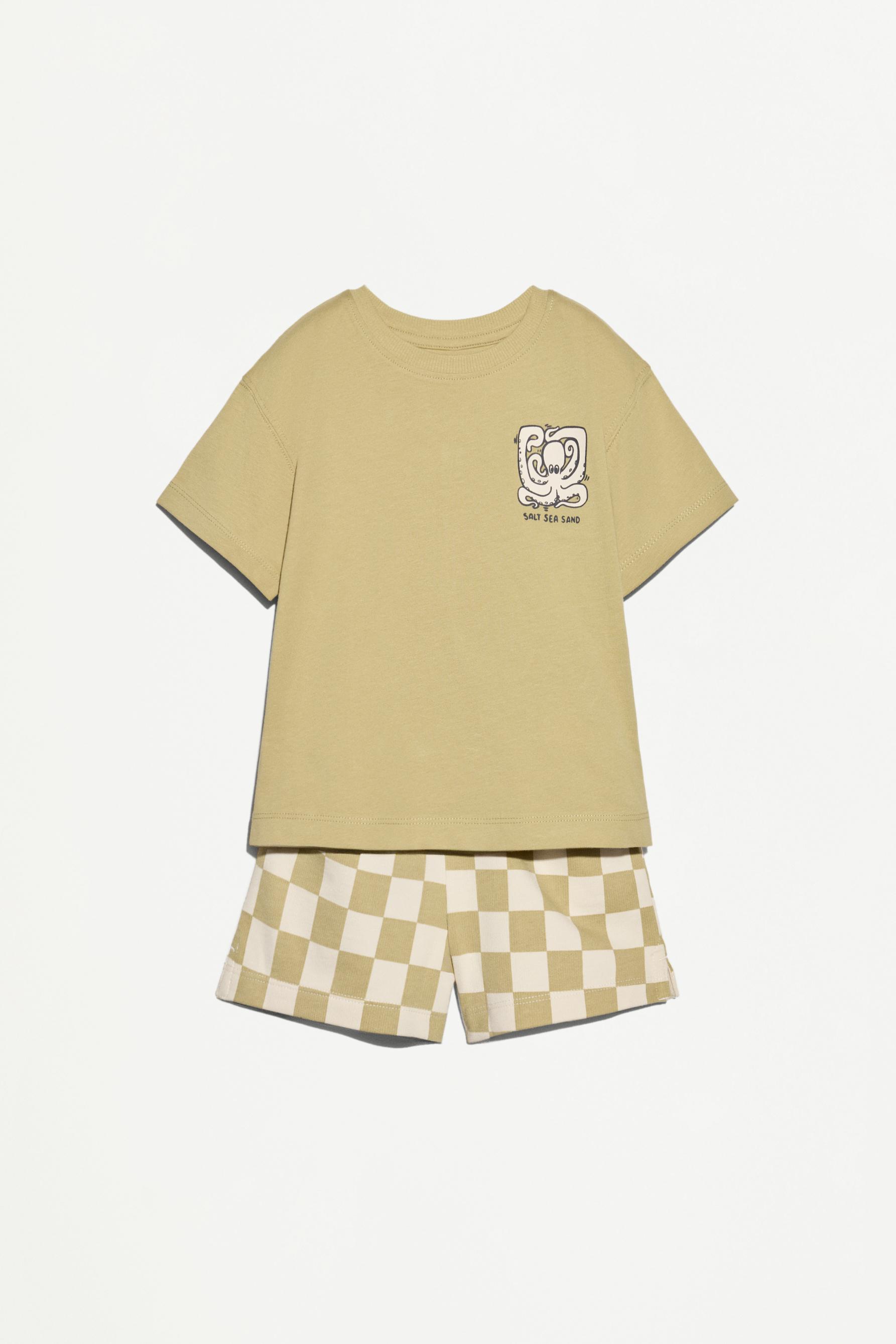 Set camiseta y bermuda estampadas