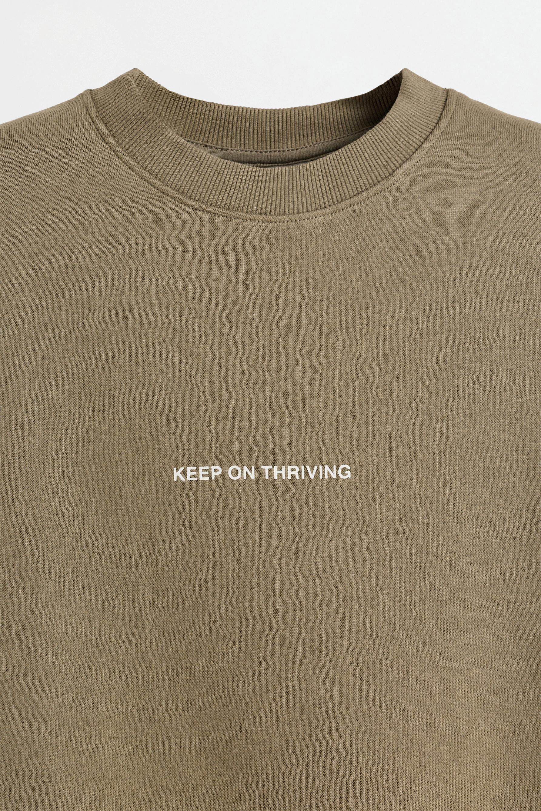Text print sweatshirt — PALE KHAKI