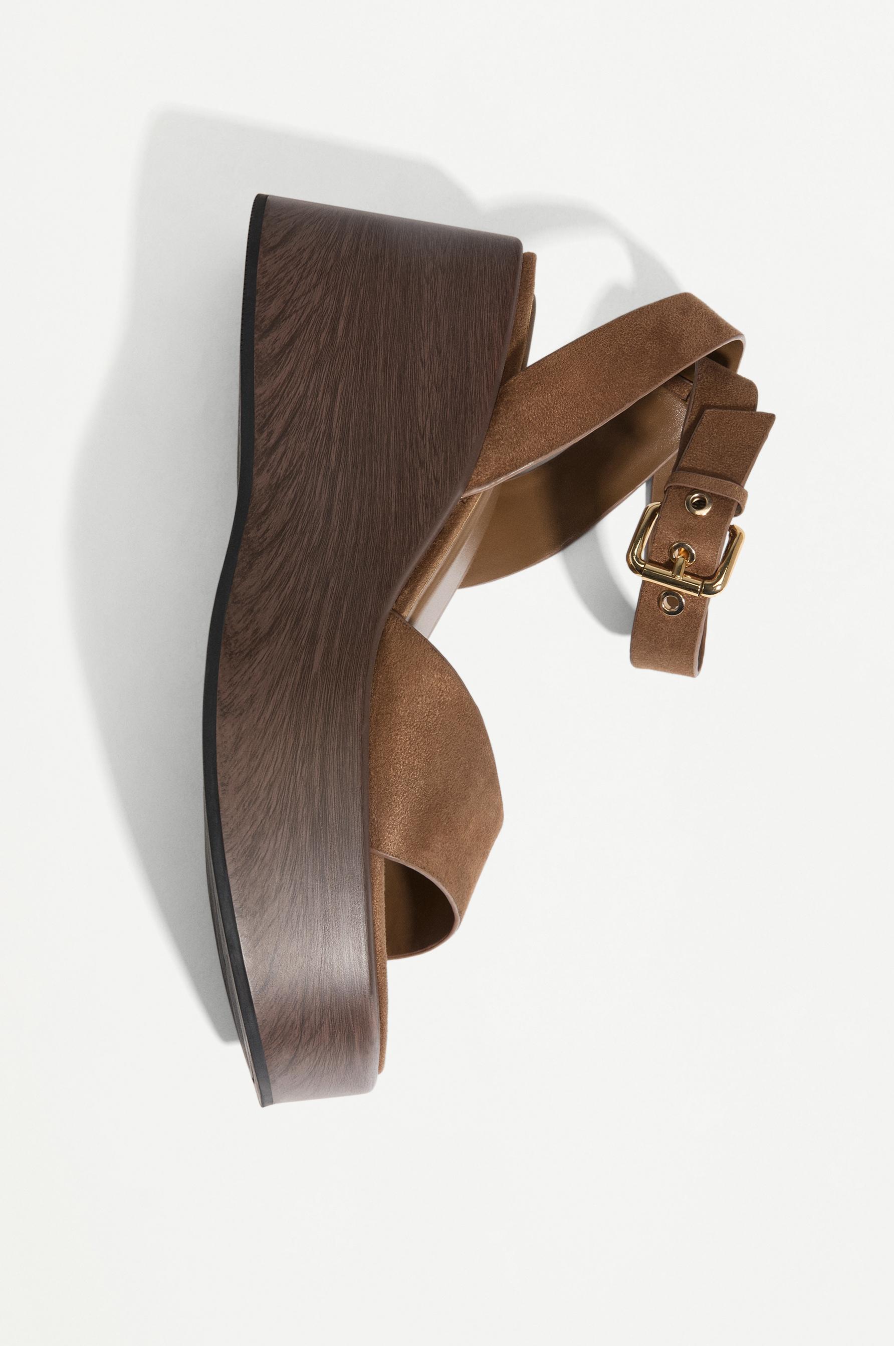 Wooden wedge sandal — BROWN