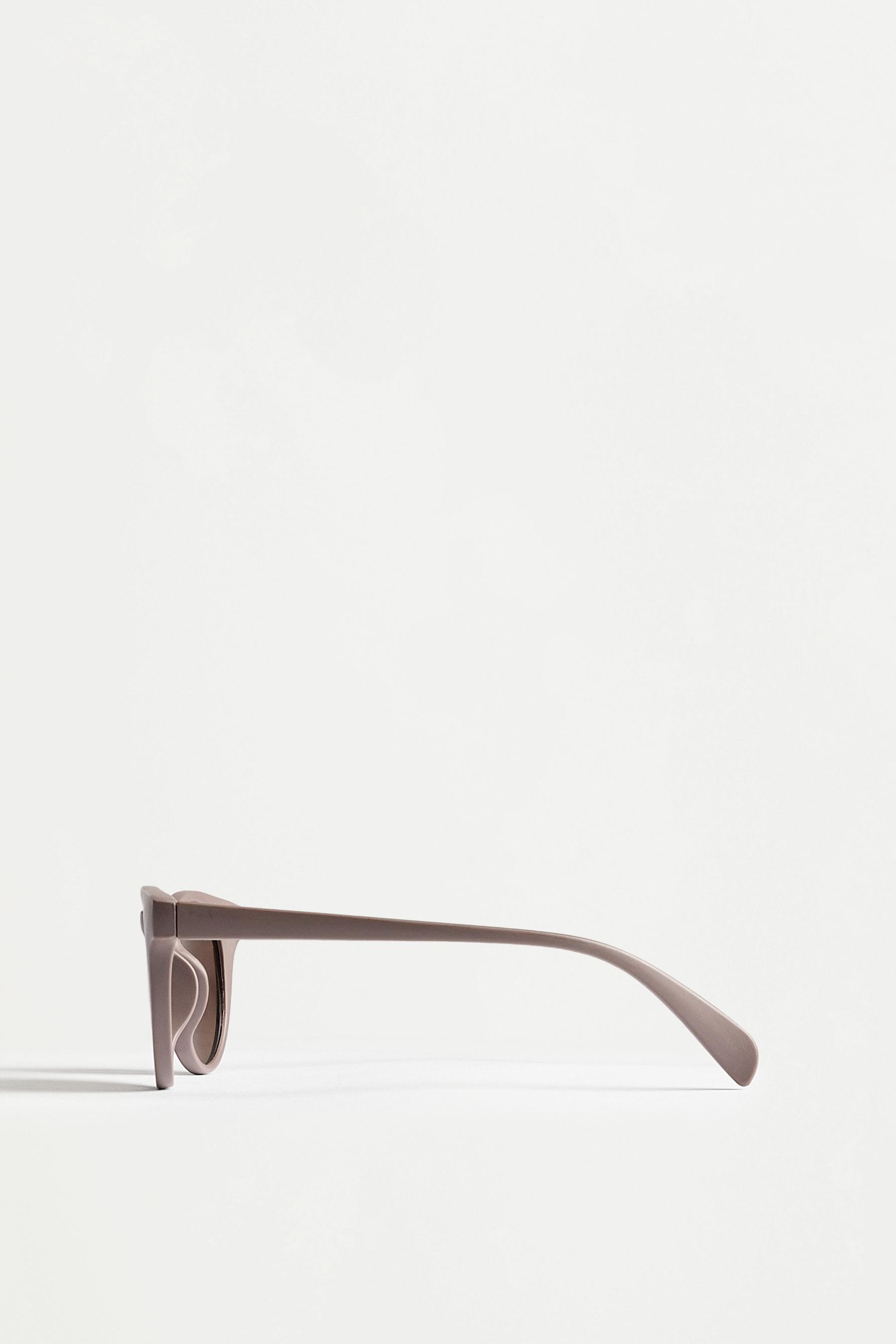 Round sunglasses — BROWN