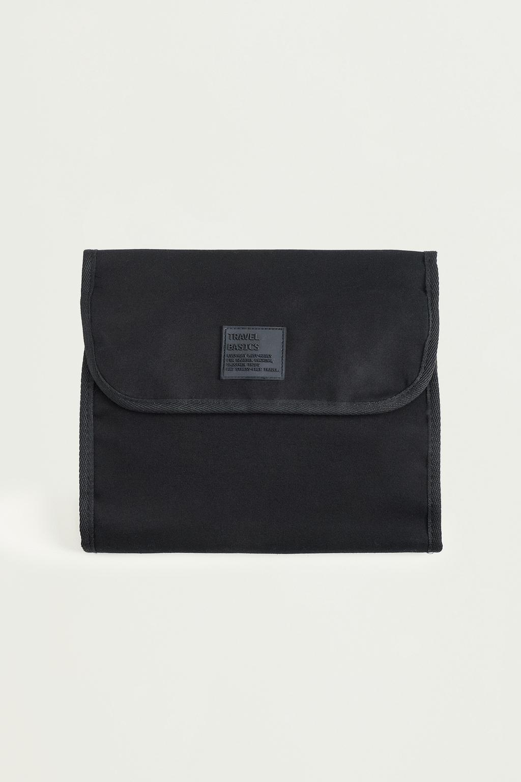Lefties Foldable toiletry bag