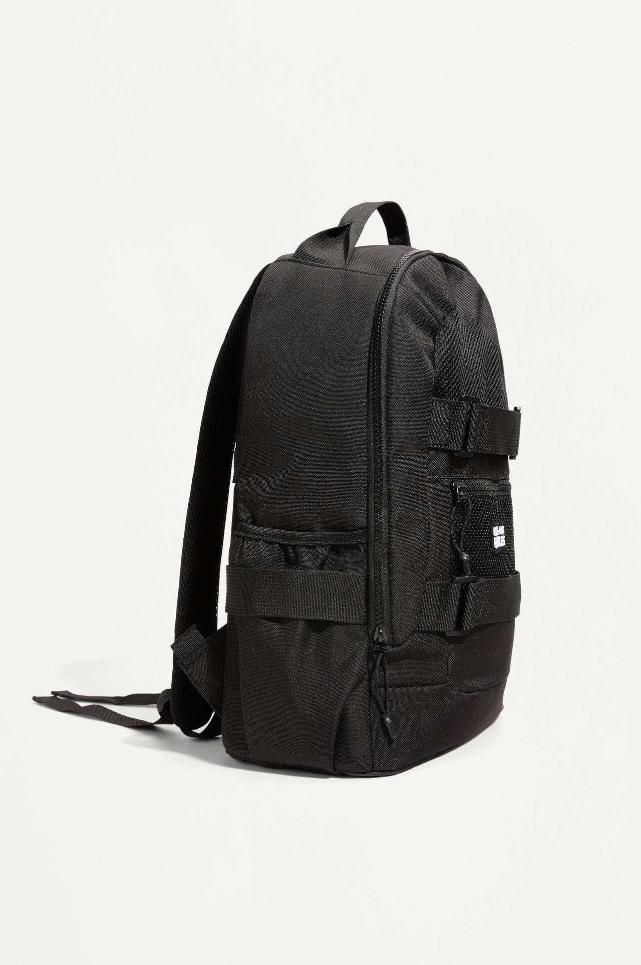 SKATER BACKPACK — BLACK