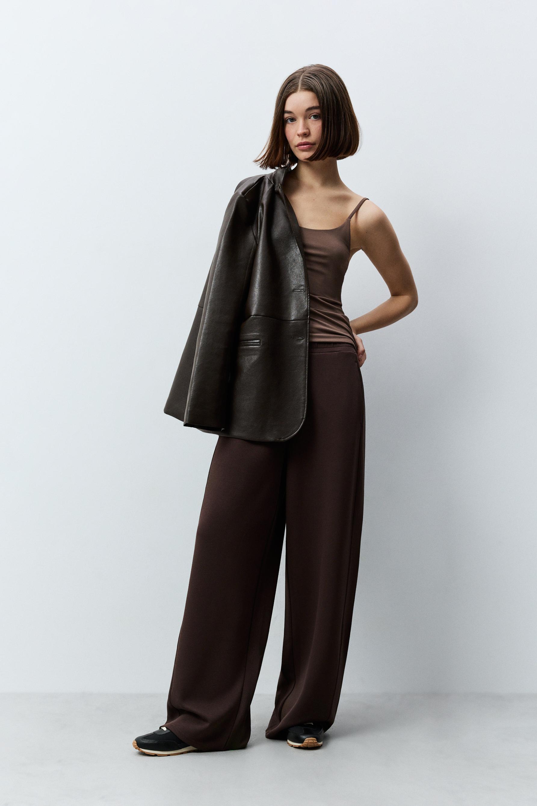 Pantalón carrot felpa fluida