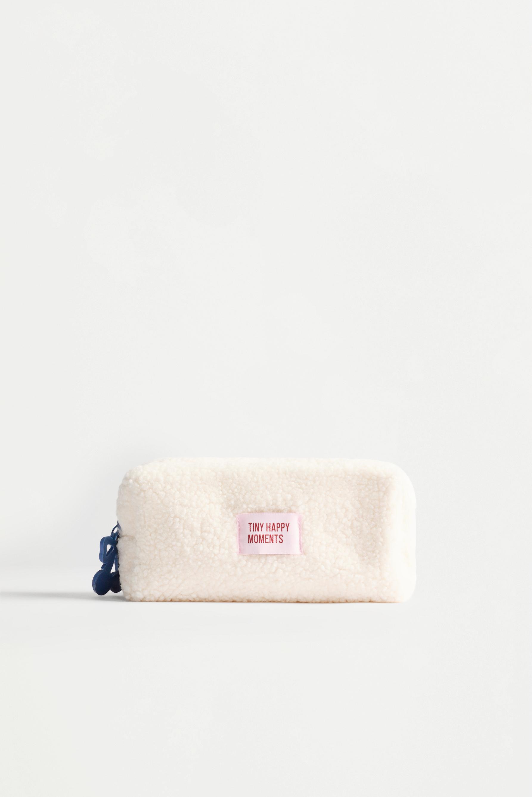 Faux shearling case — BEIGE