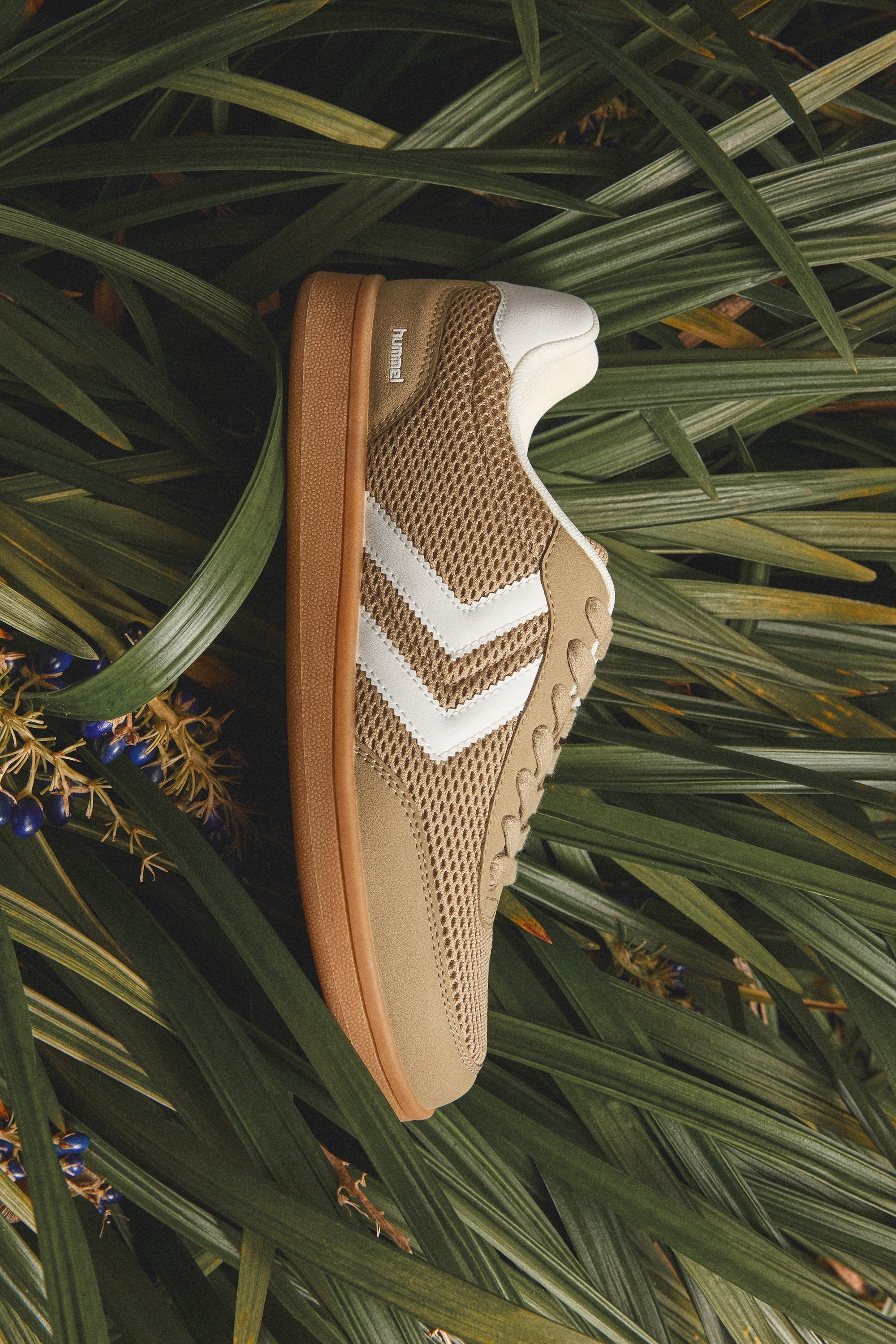 Hummel mesh sports sneakers — BEIGE