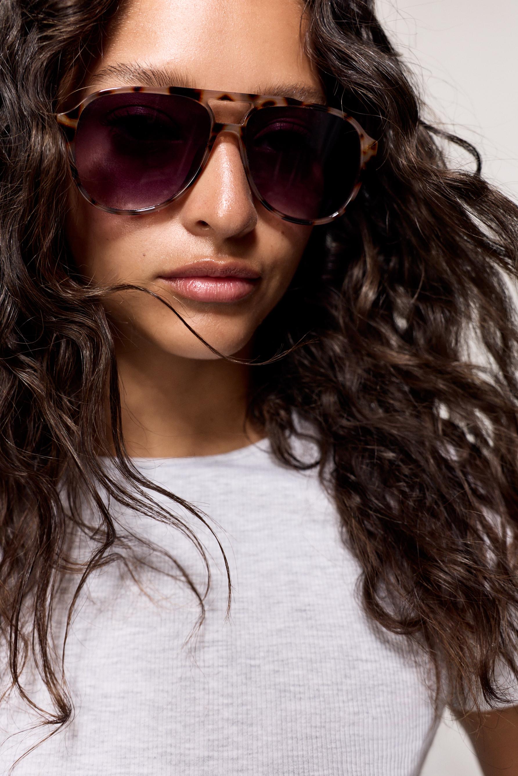 Tortoiseshell aviator sunglasses — TORTOISESHELL