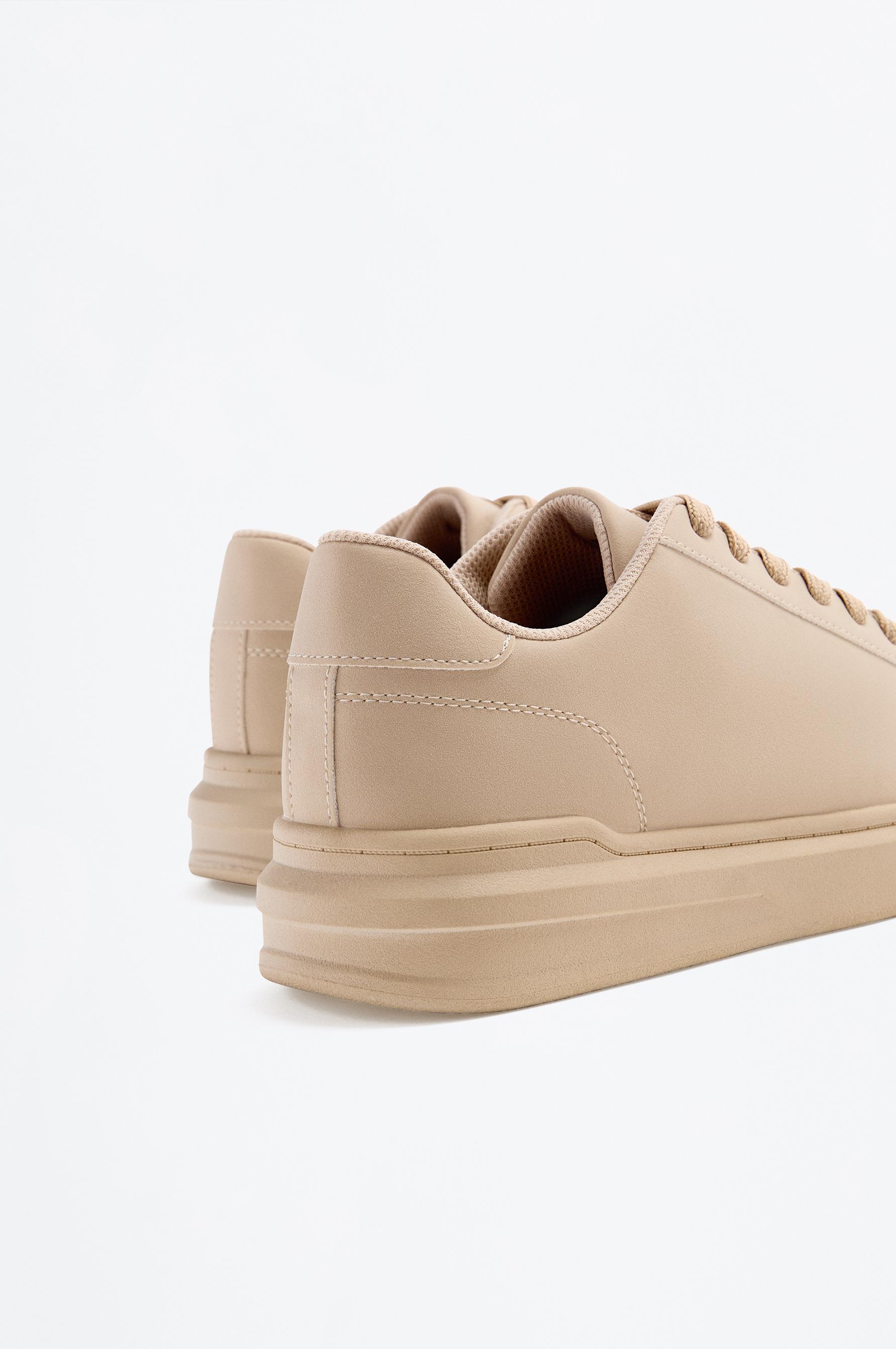 Voluminous casual sneaker — BEIGE