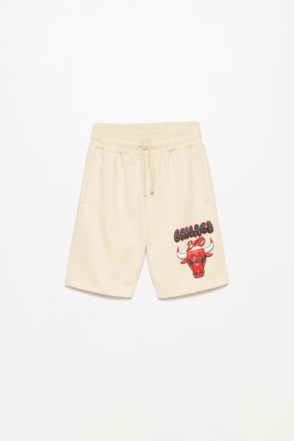 Plush Chicago Bulls NBA Bermuda shorts with a rubberised design