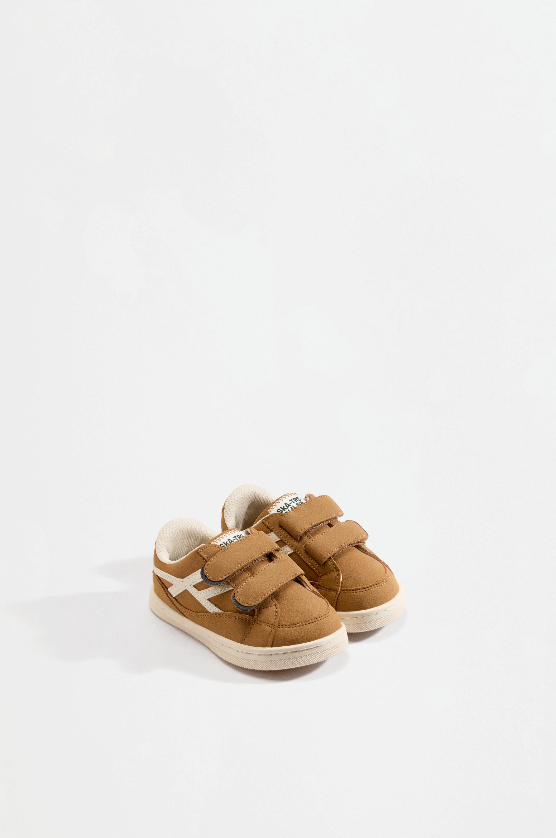 Barefoot sneakers — MUSTARD