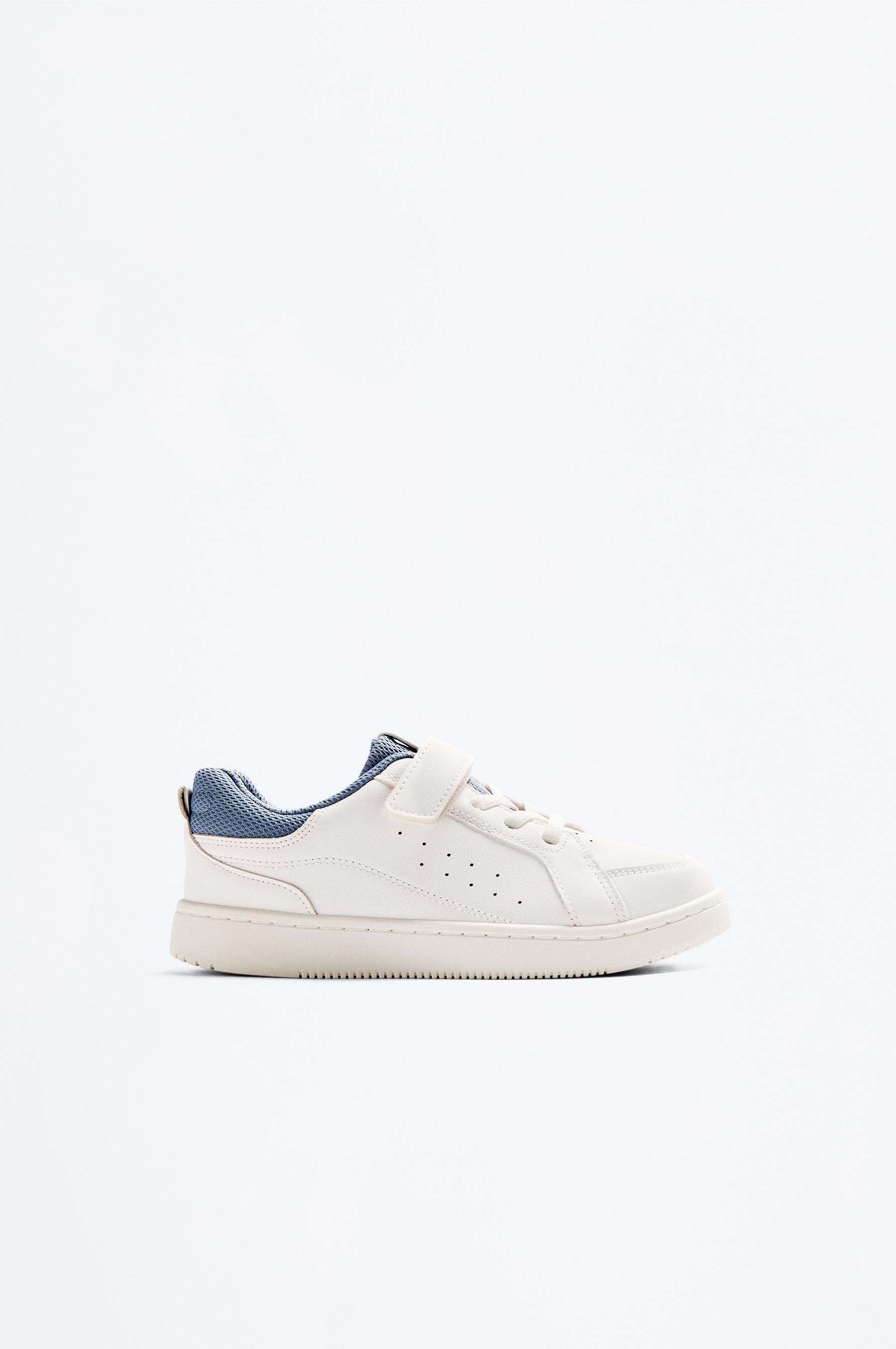 Zapatilla deportiva retro