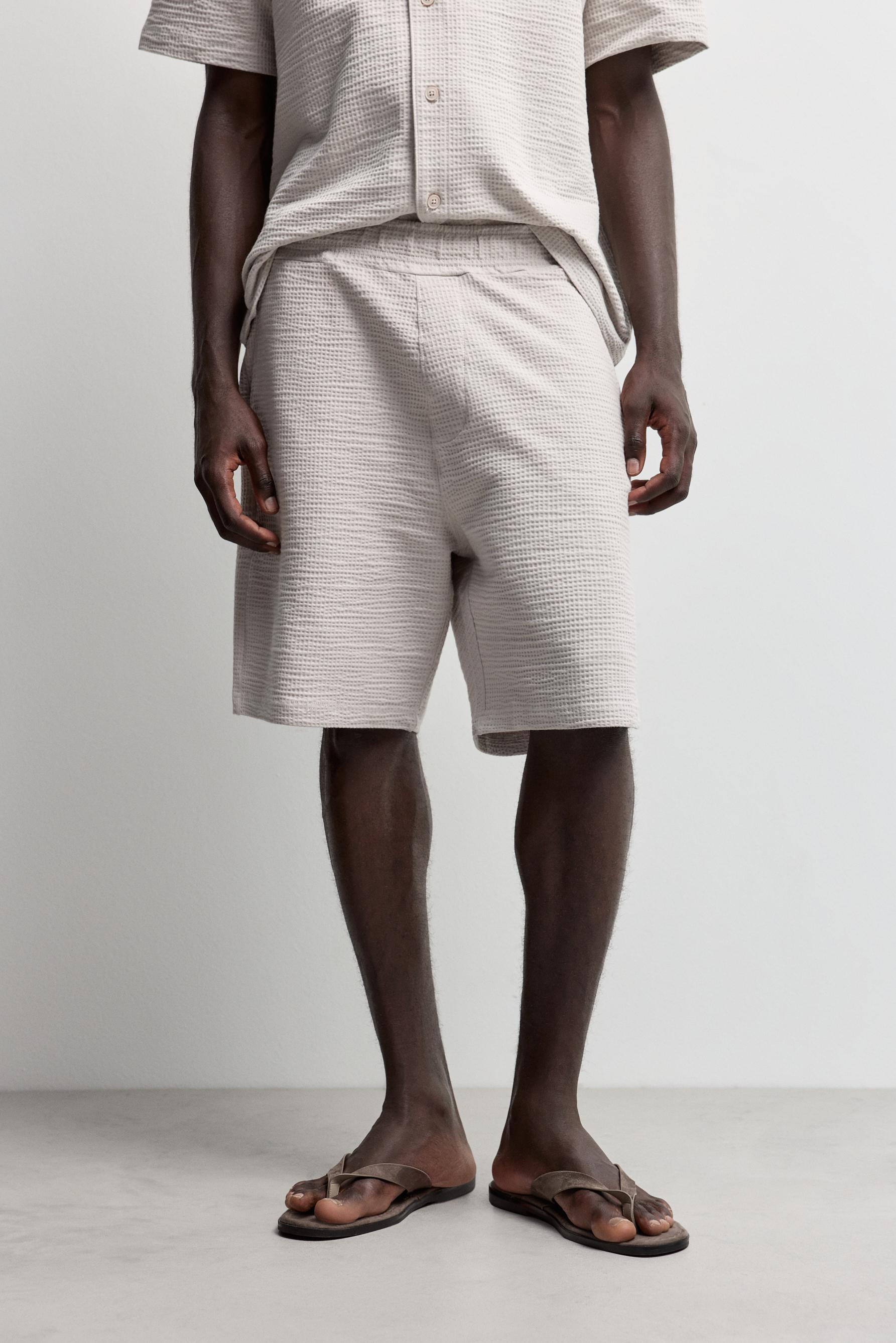 Seersucker Bermuda shorts — IVORY